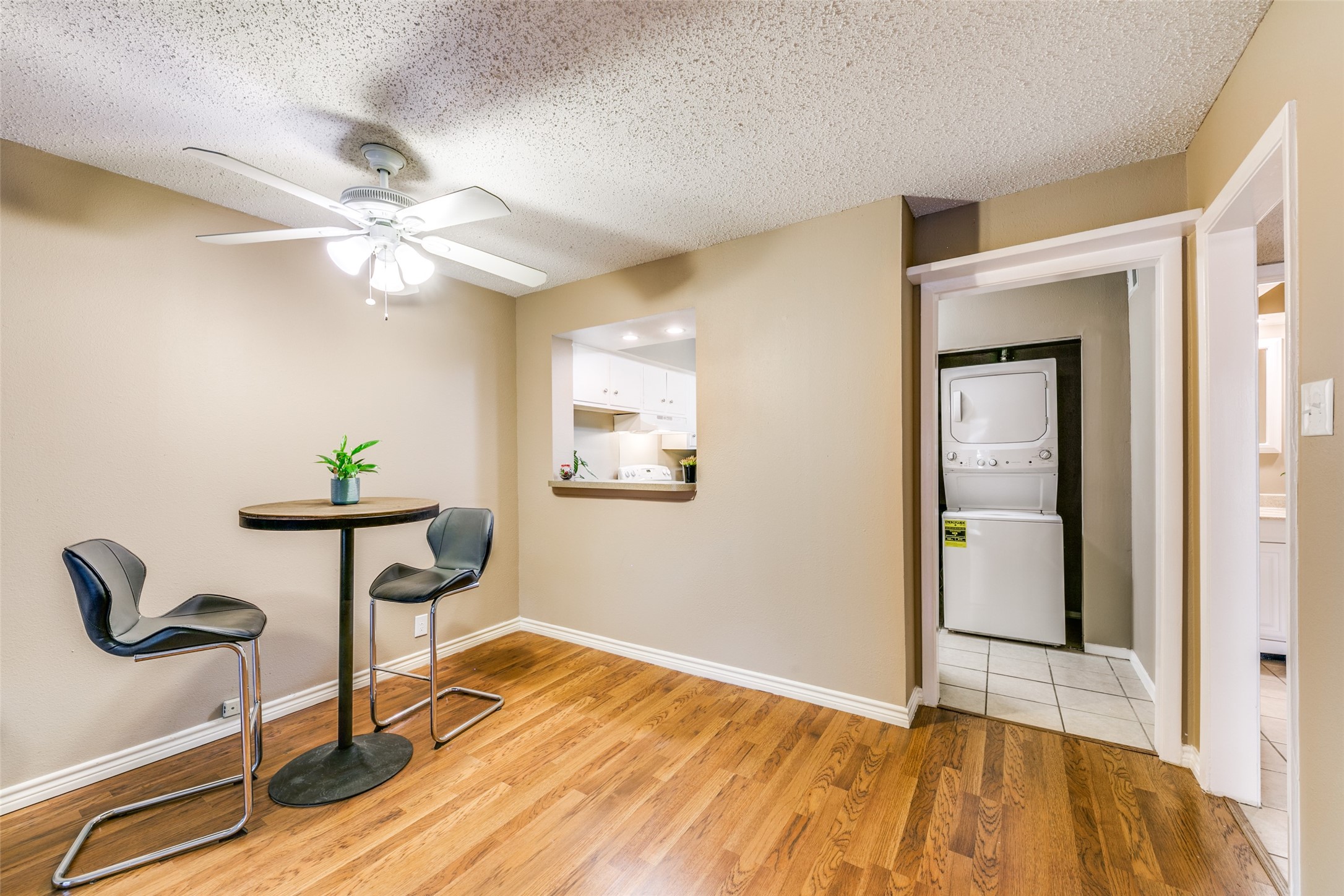 5322 Fleetwood Oaks Avenue Dallas TX 75235