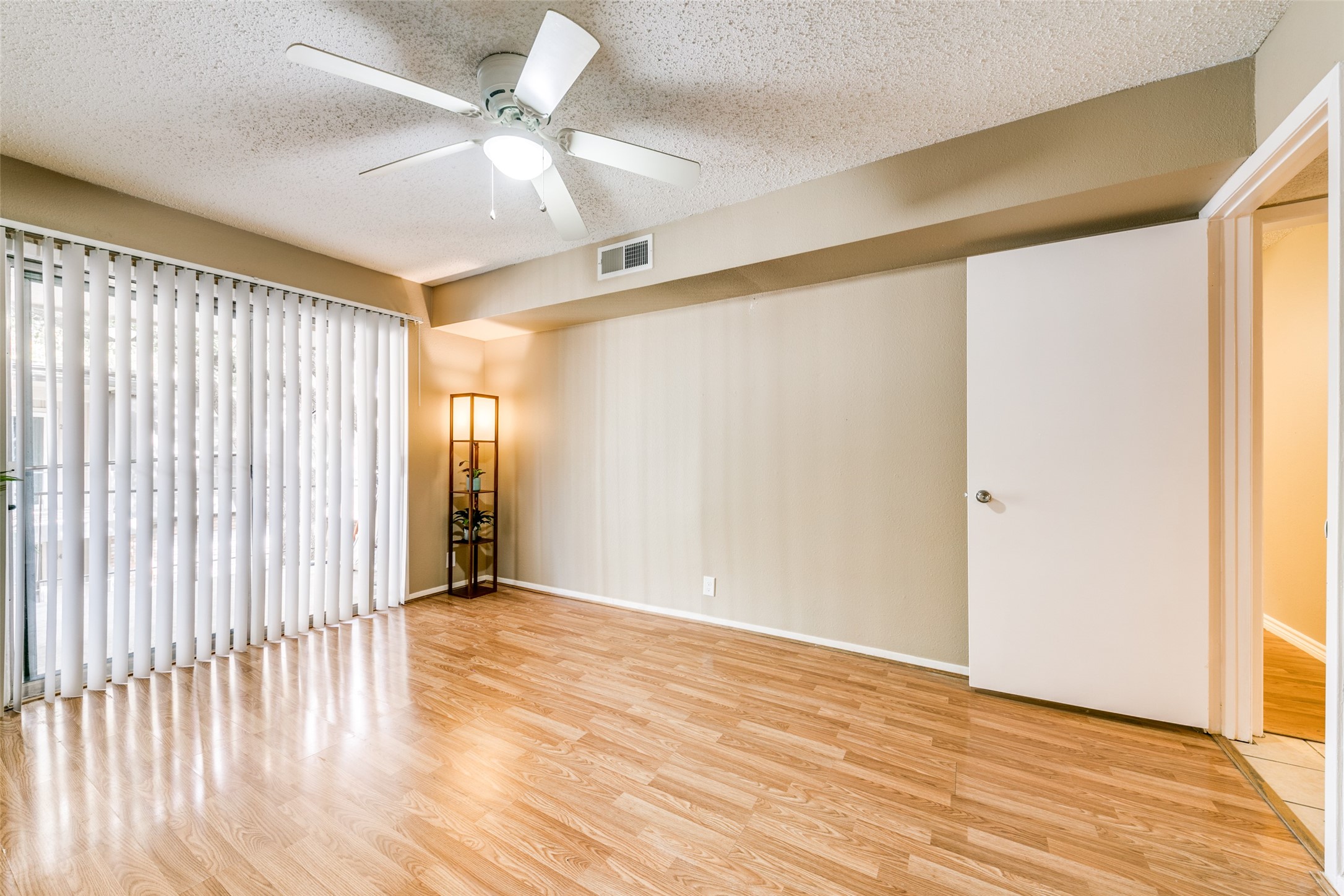 5322 Fleetwood Oaks Avenue Dallas TX 75235