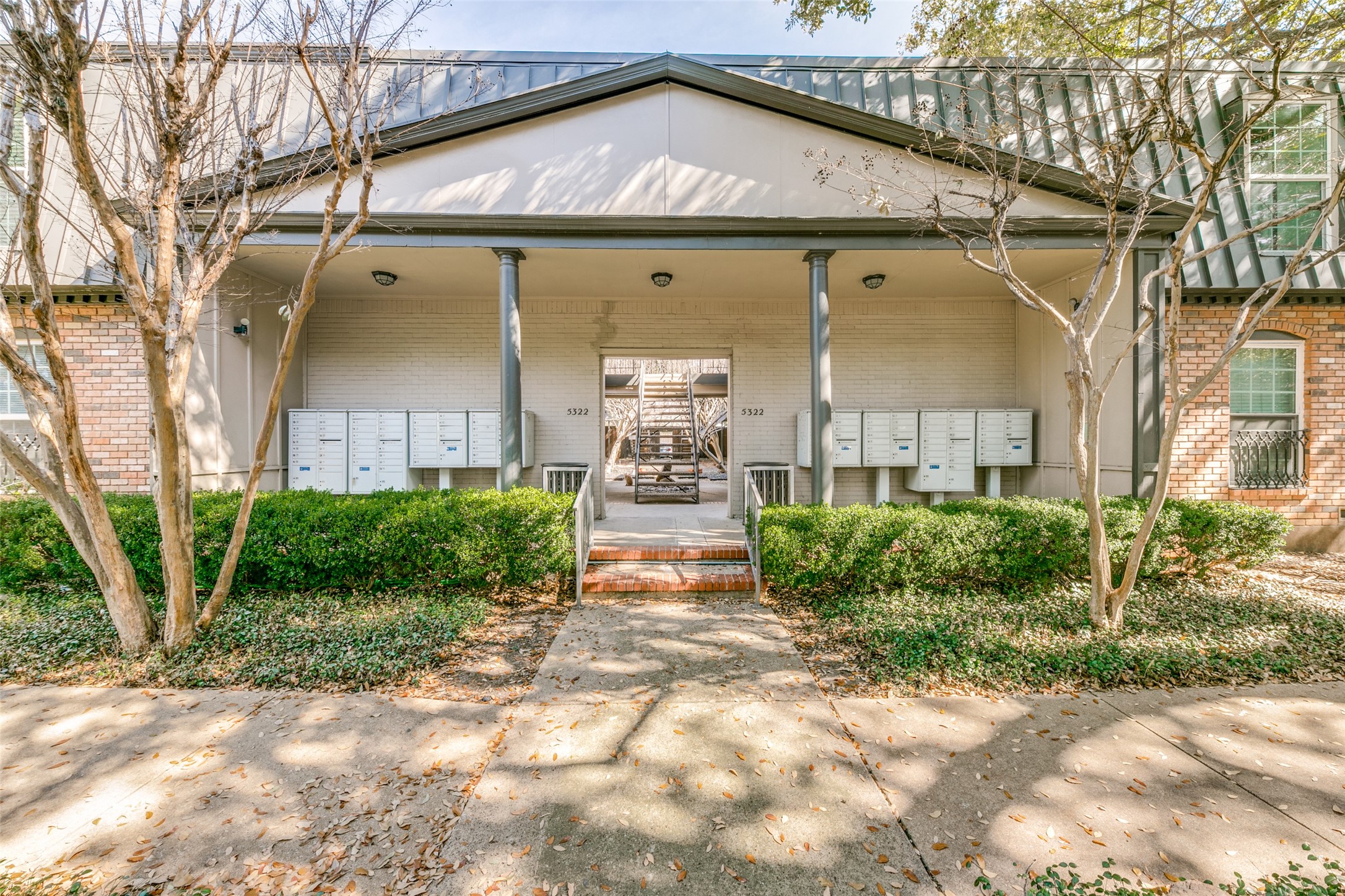 5322 Fleetwood Oaks Avenue Dallas TX 75235