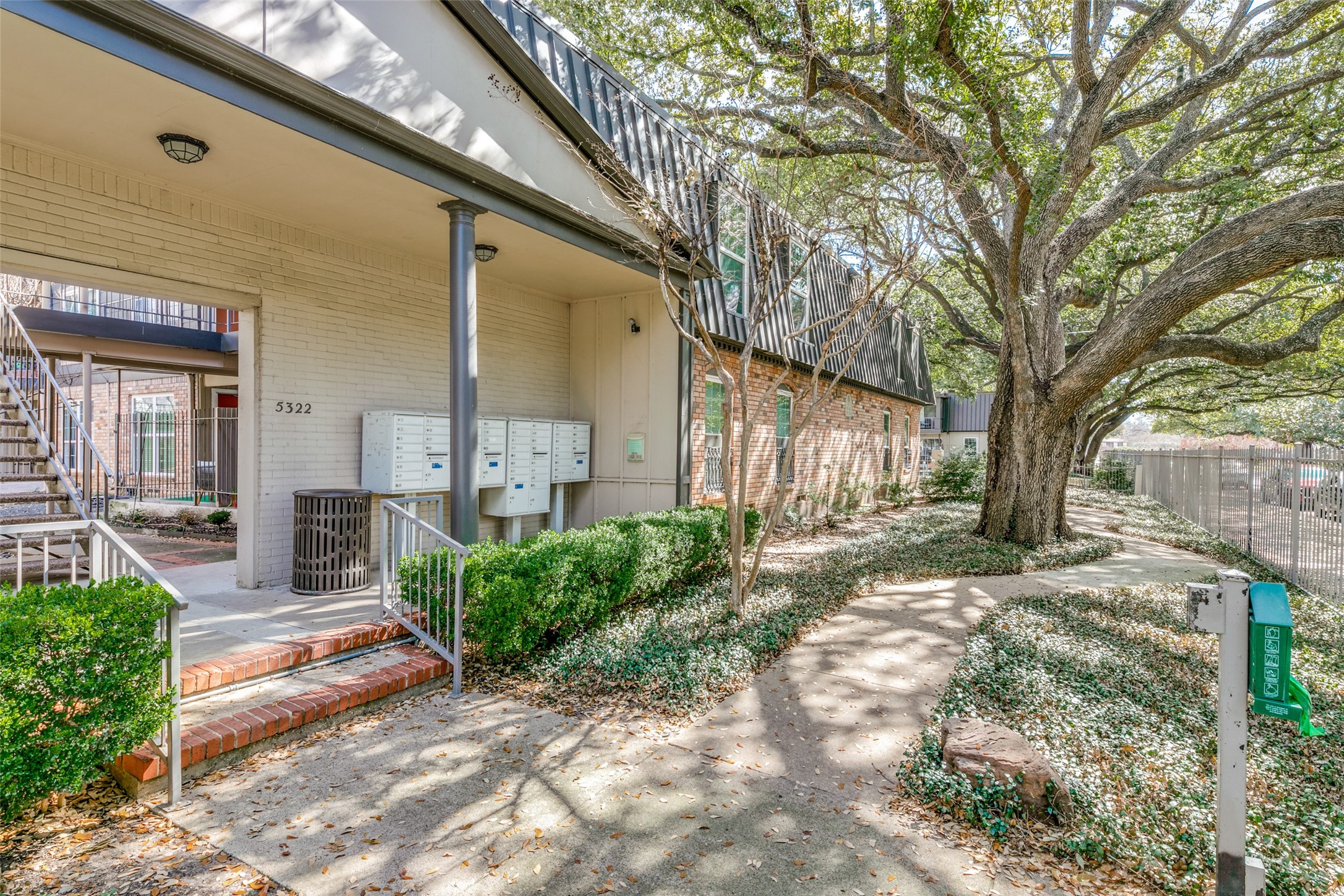 5322 Fleetwood Oaks Avenue Dallas TX 75235