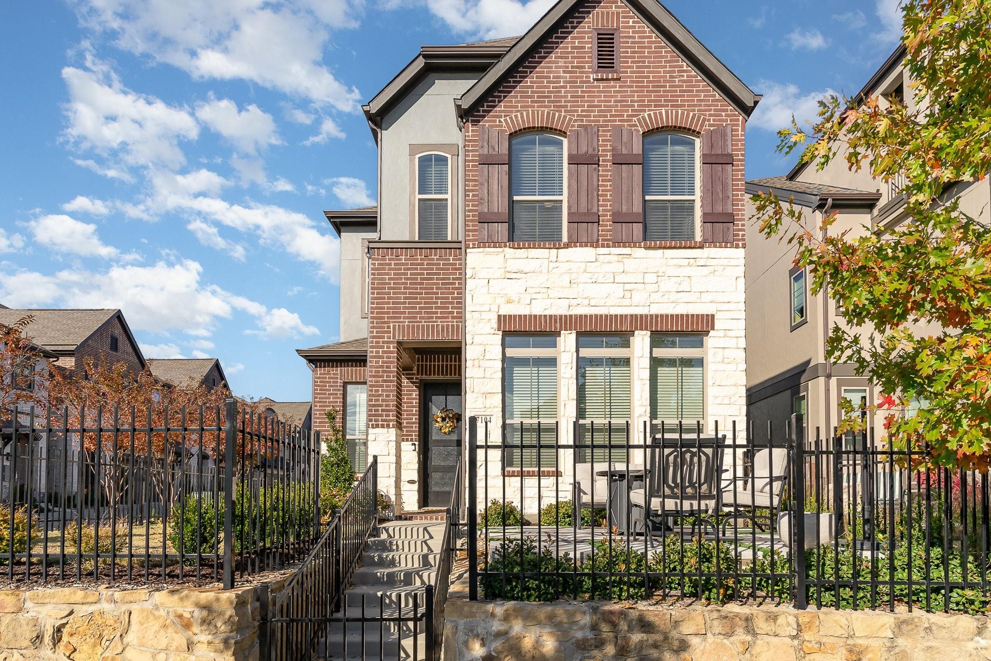 7104 Amber Grove Court Dallas TX 75231