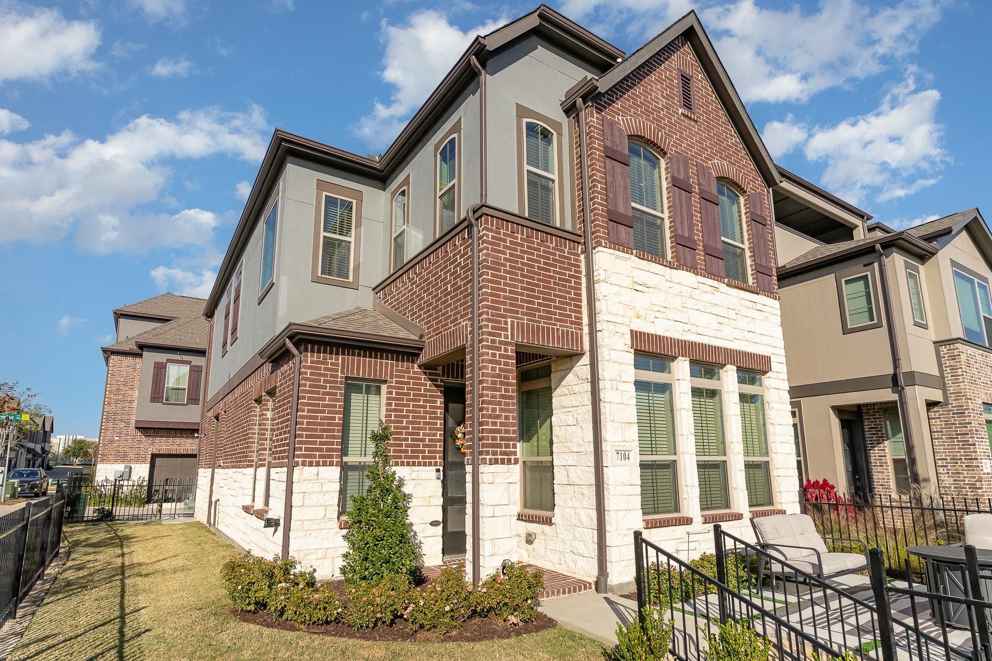 7104 Amber Grove Court Dallas TX 75231