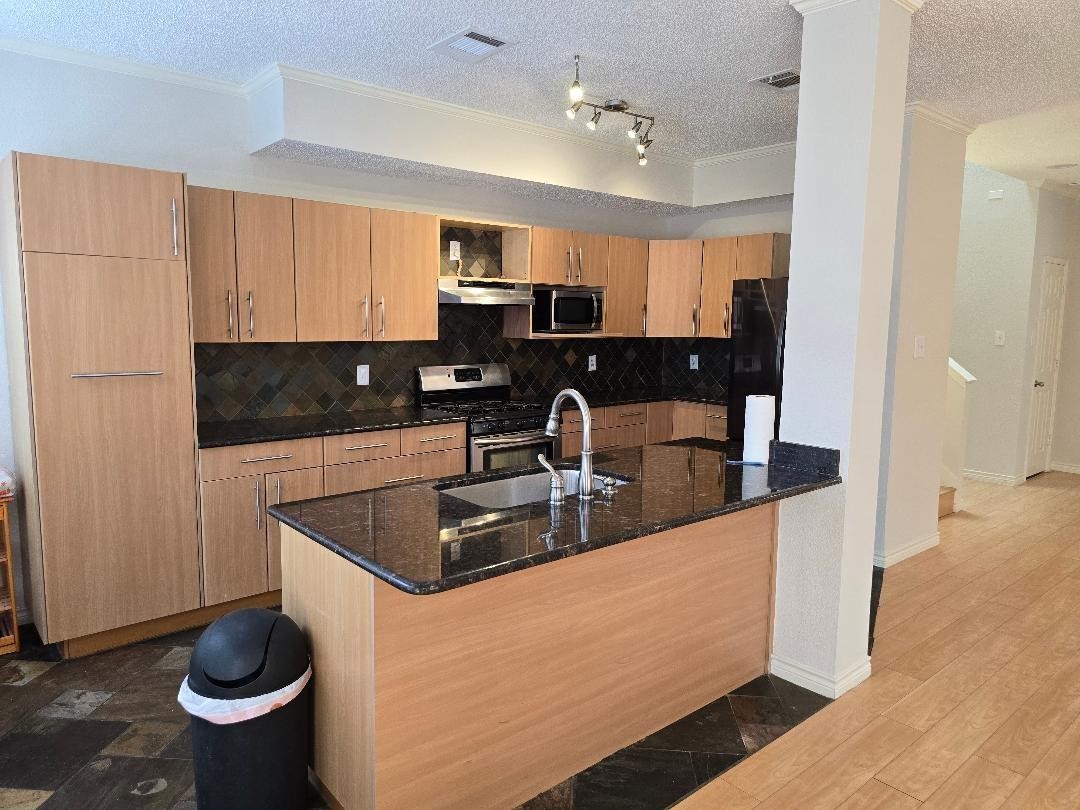 6011 Longley Court Dallas TX 75252