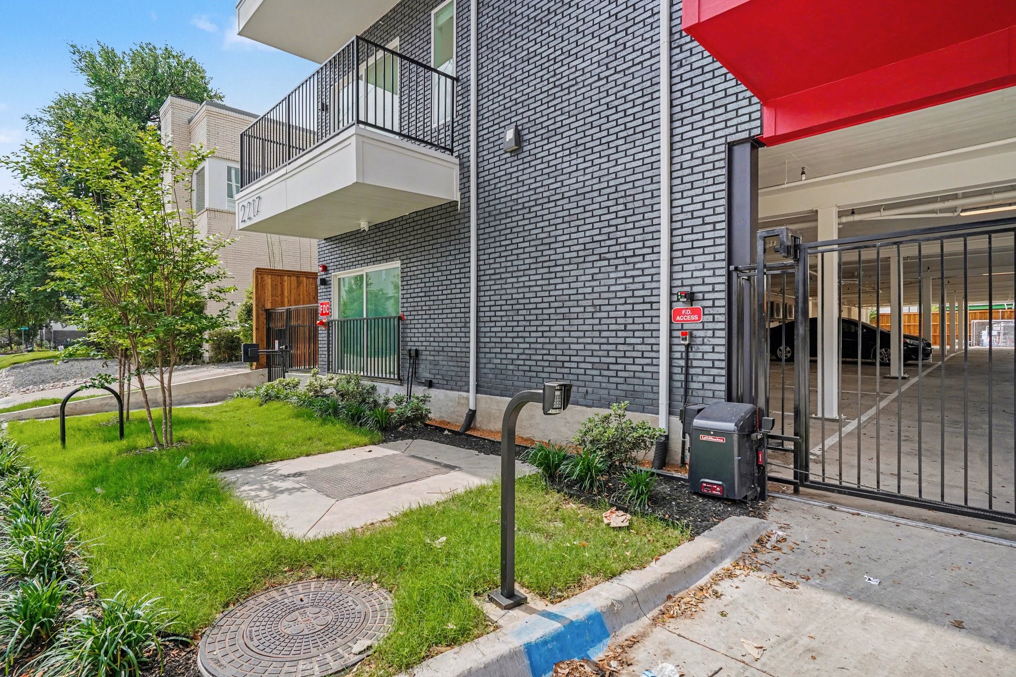 2217 N Fitzhugh Avenue Dallas TX 75204