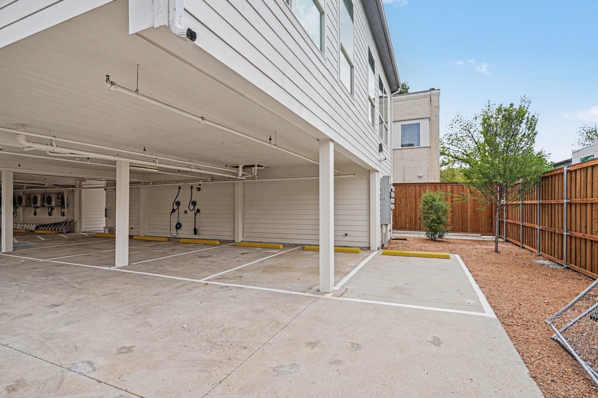 2217 N Fitzhugh Avenue Dallas TX 75204