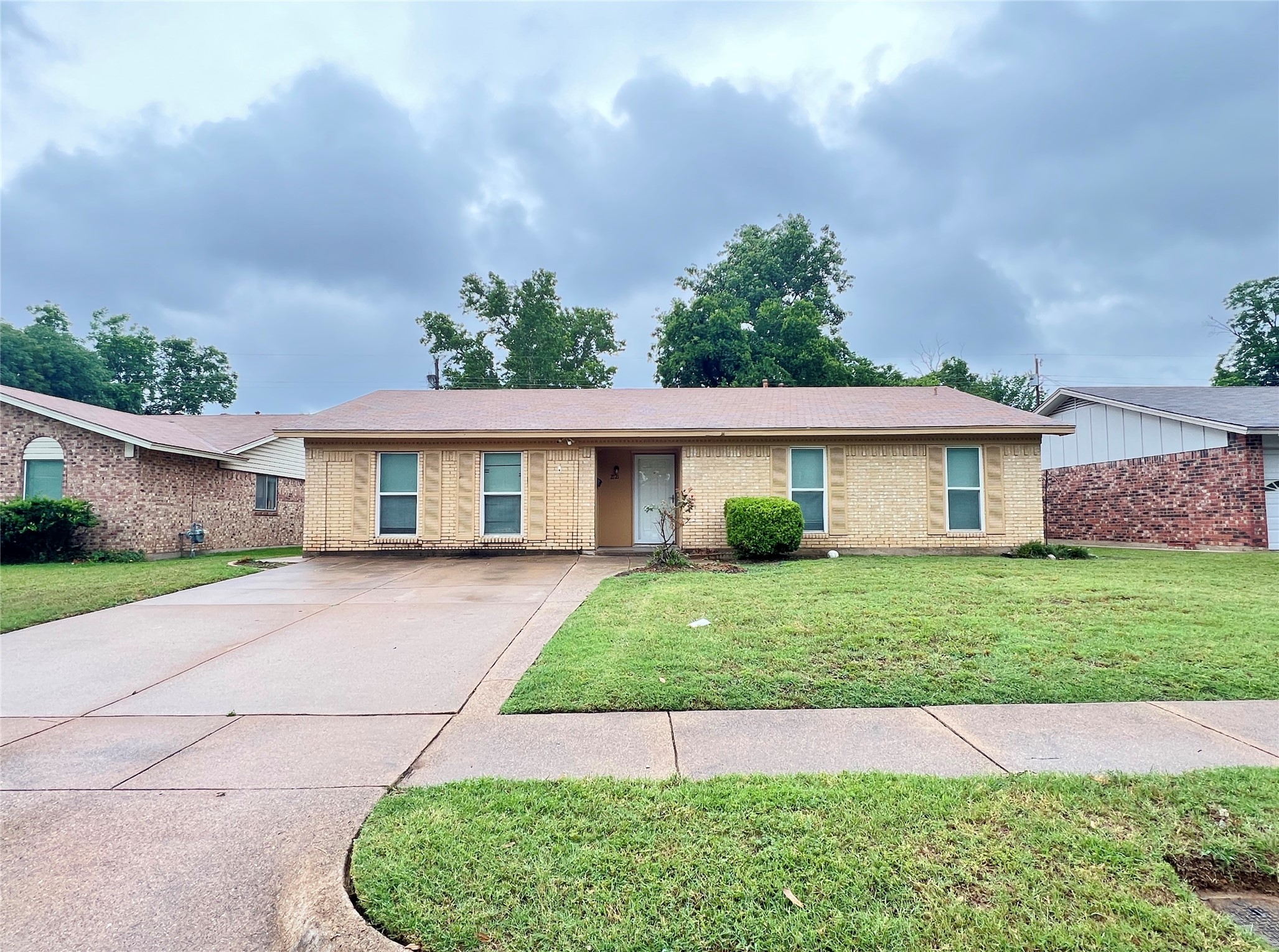 2121 Spanish Trail Irving TX 75060