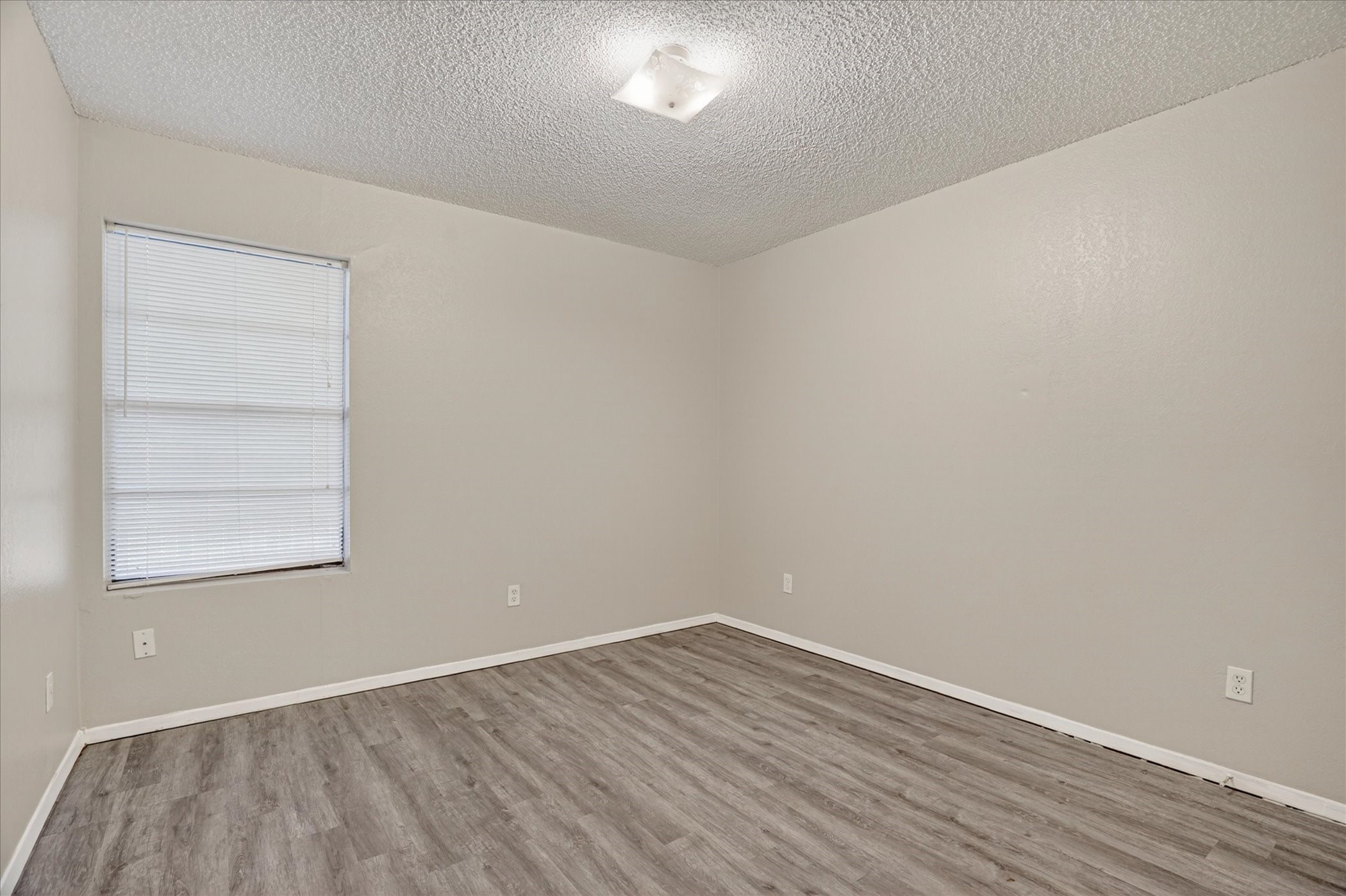 119 Del Rio Avenue Benbrook TX 76126