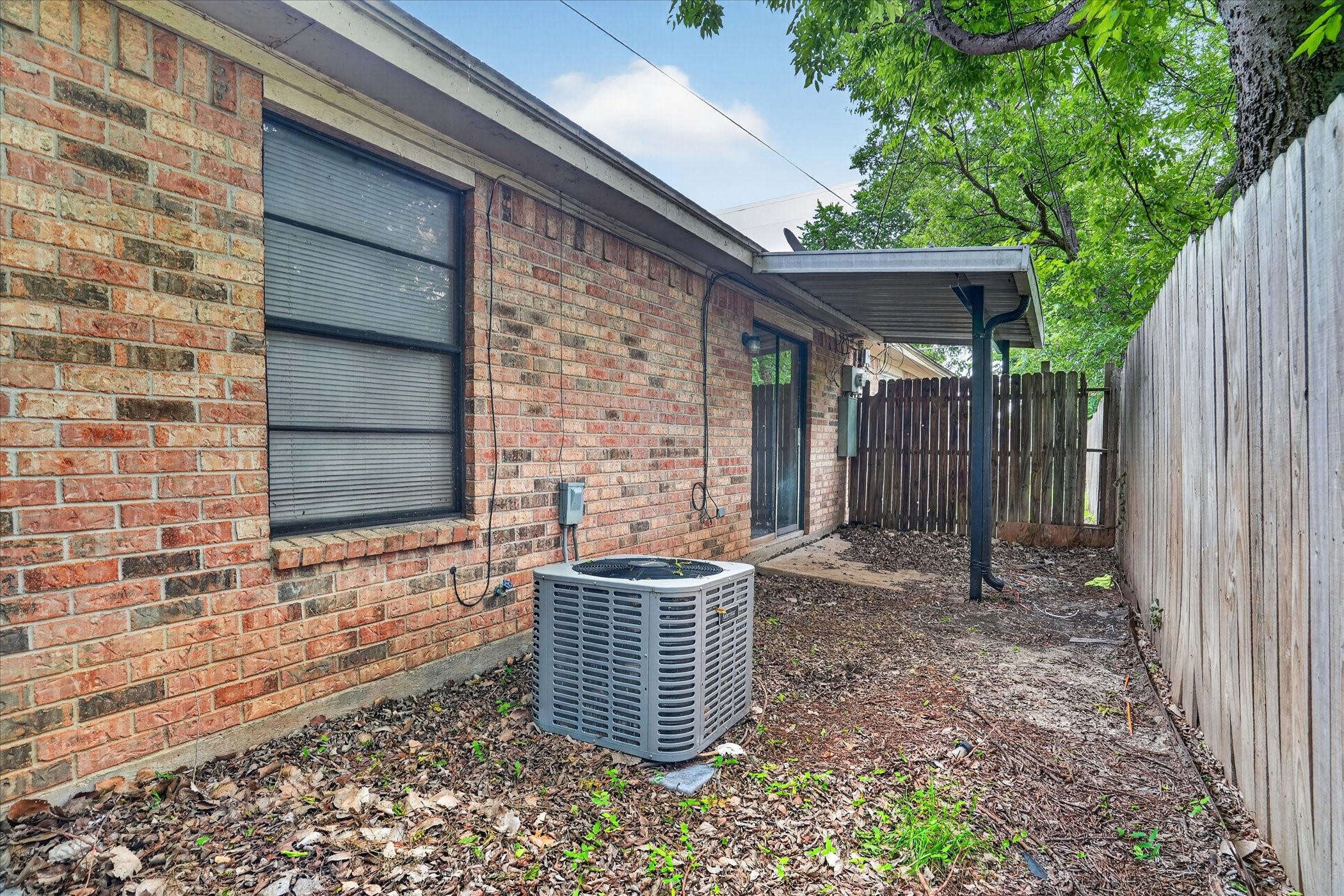 119 Del Rio Avenue Benbrook TX 76126