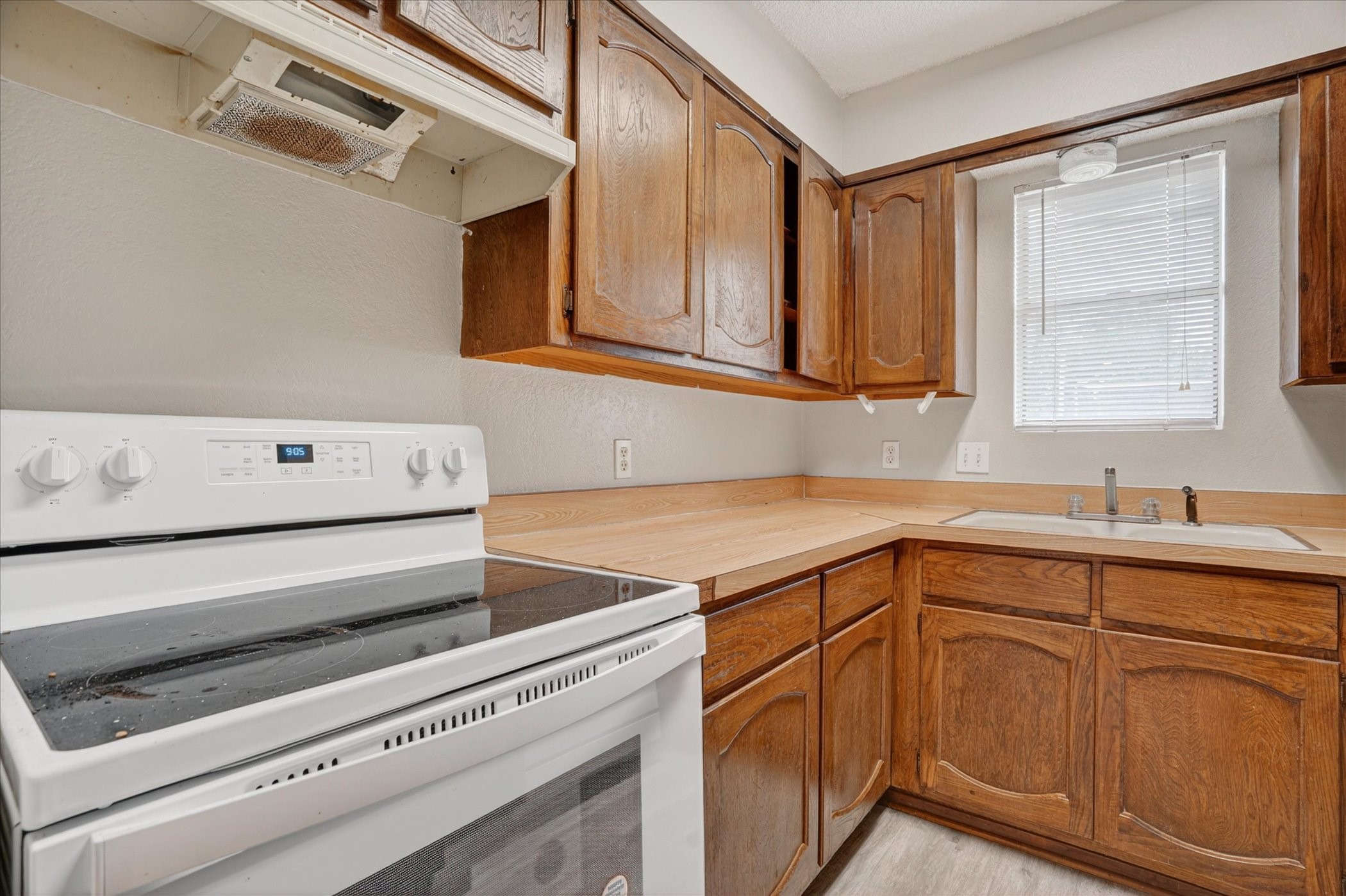 119 Del Rio Avenue Benbrook TX 76126