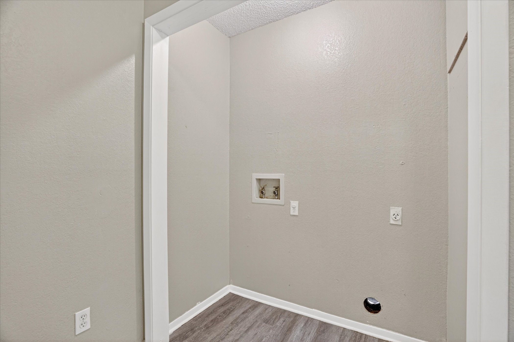 119 Del Rio Avenue Benbrook TX 76126