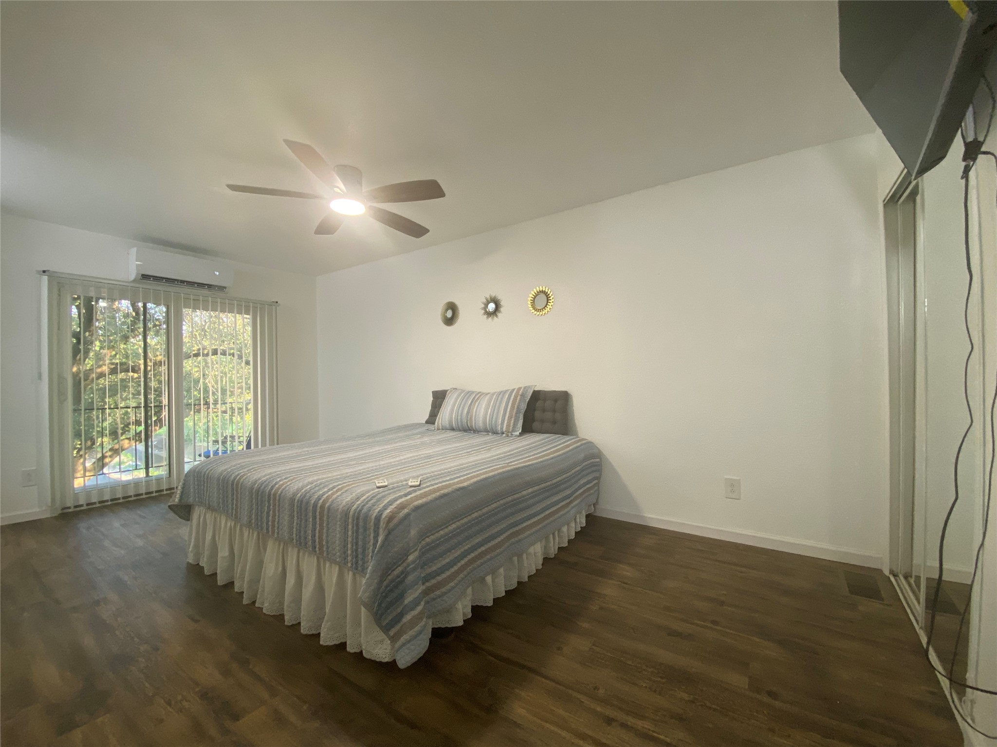 3420 Hidalgo Drive Dallas TX 75220
