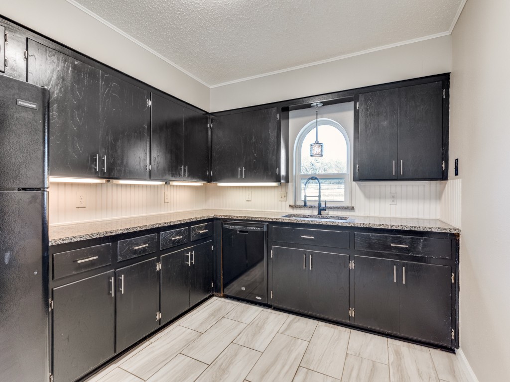 7335 Reed Road Azle TX 76020