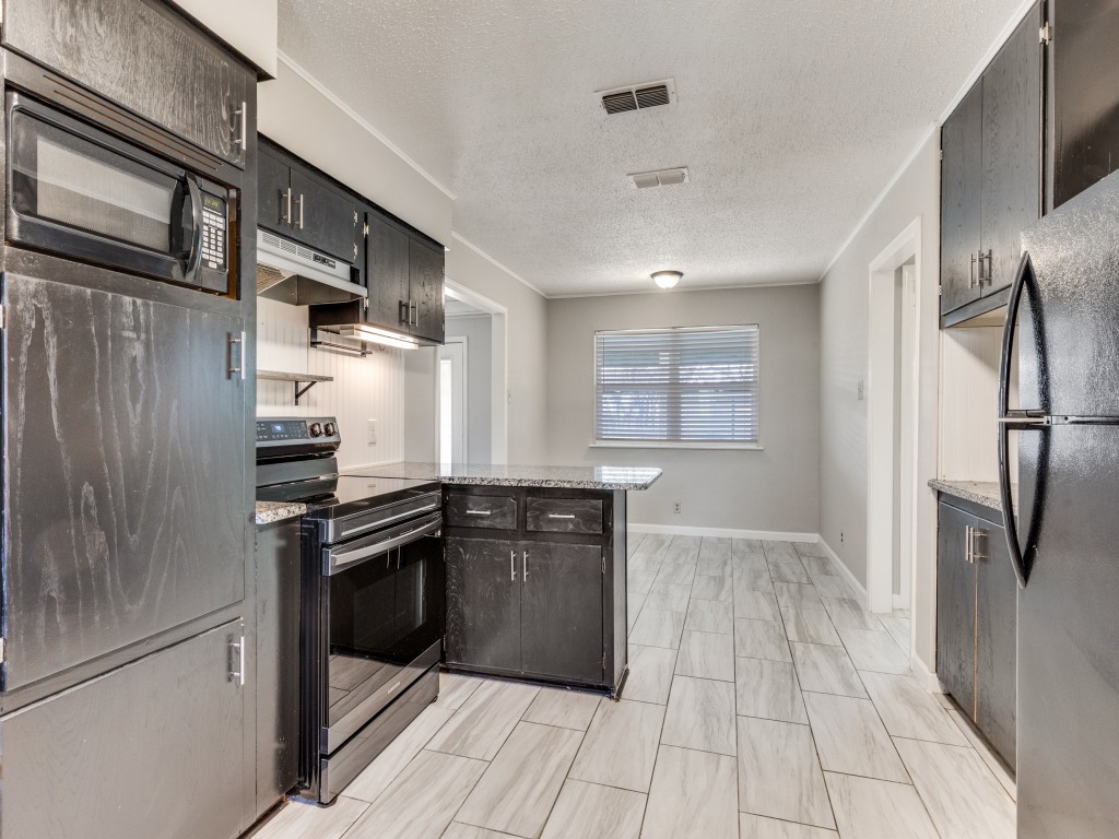 7335 Reed Road Azle TX 76020