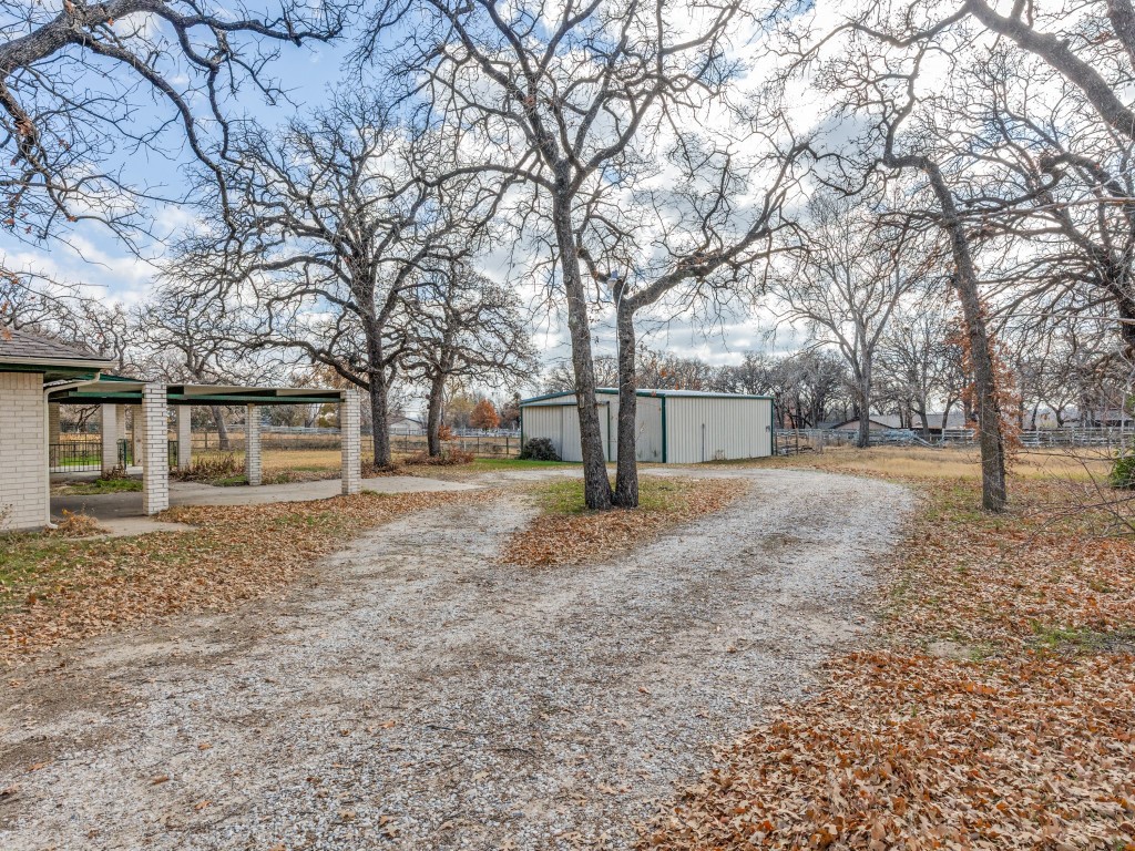 7335 Reed Road Azle TX 76020