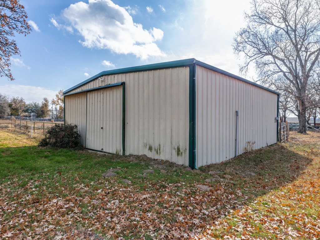 7335 Reed Road Azle TX 76020