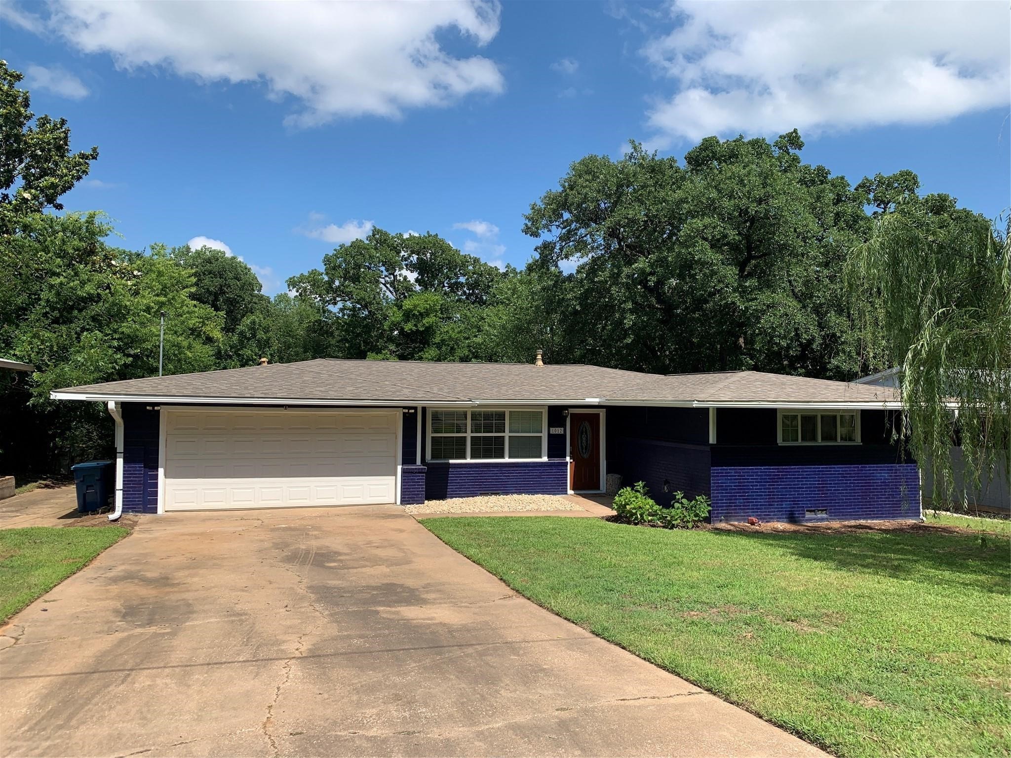 1012 S Maurice Avenue Denison TX 75020