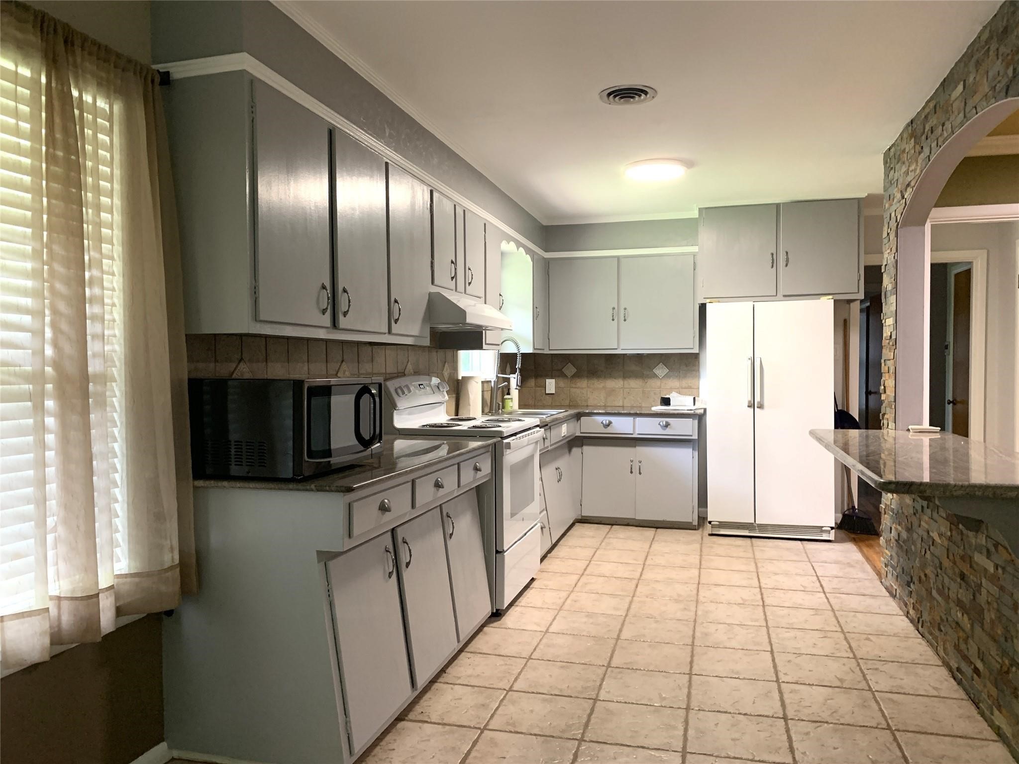 1012 S Maurice Avenue Denison TX 75020