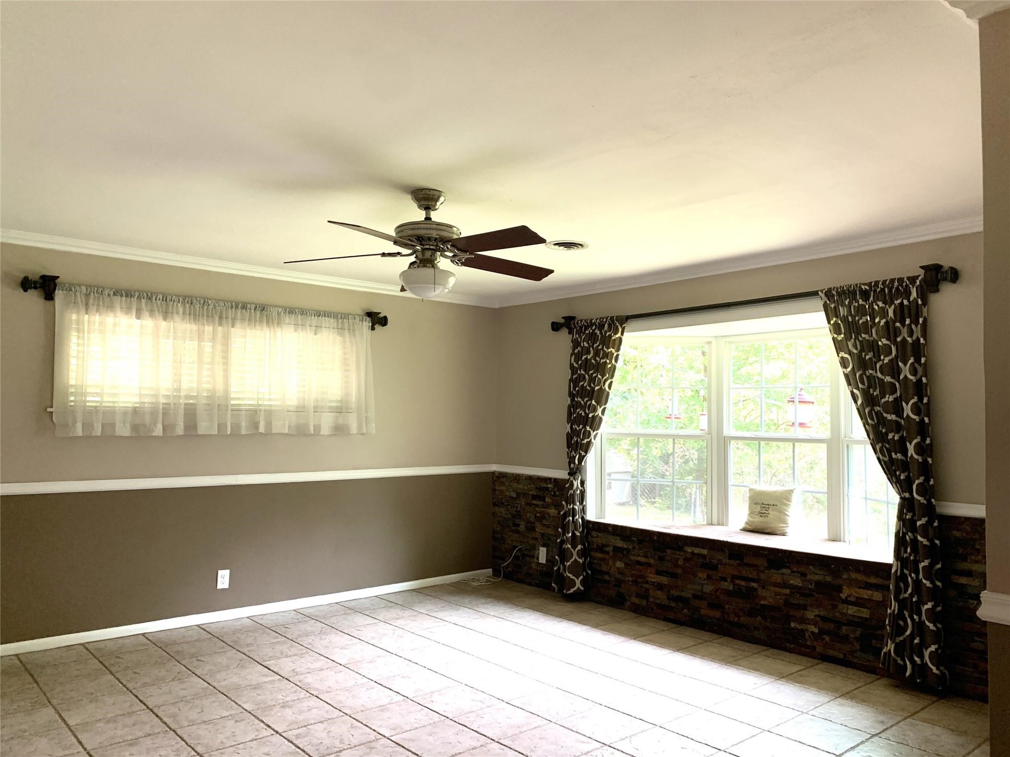 1012 S Maurice Avenue Denison TX 75020