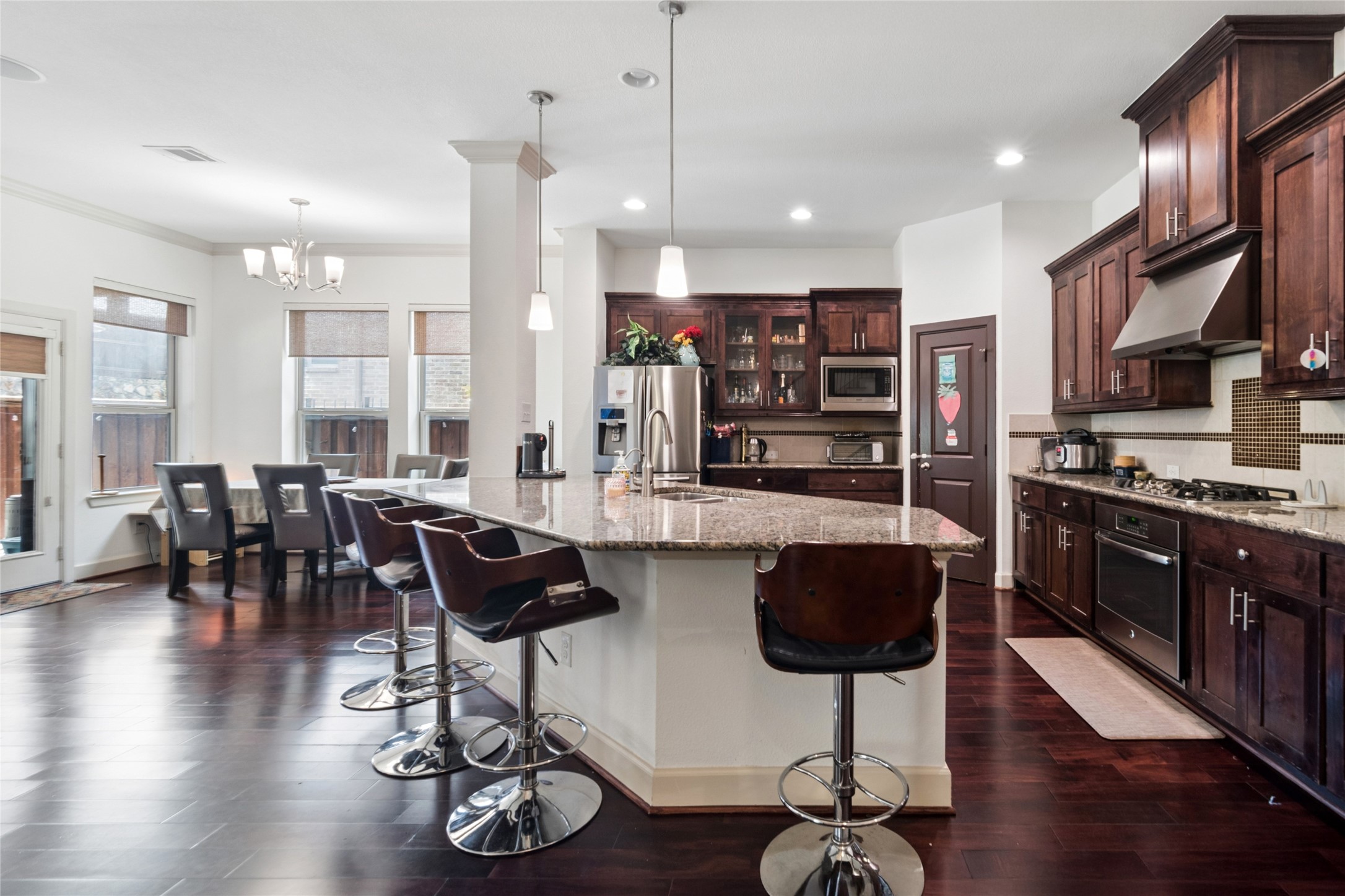 6715 Castillo Street Irving TX 75039