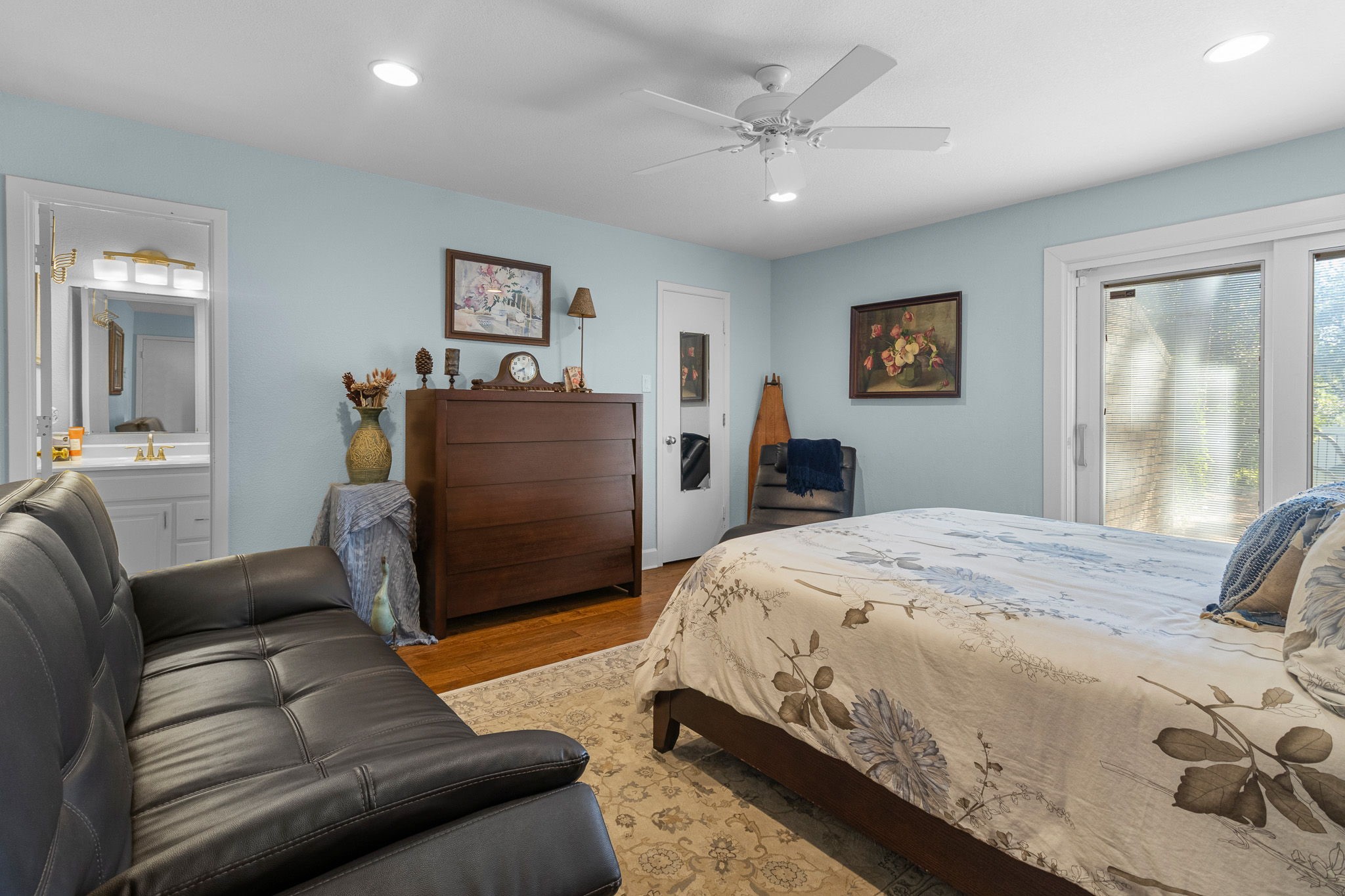 905 Crowley Road Arlington TX 76012