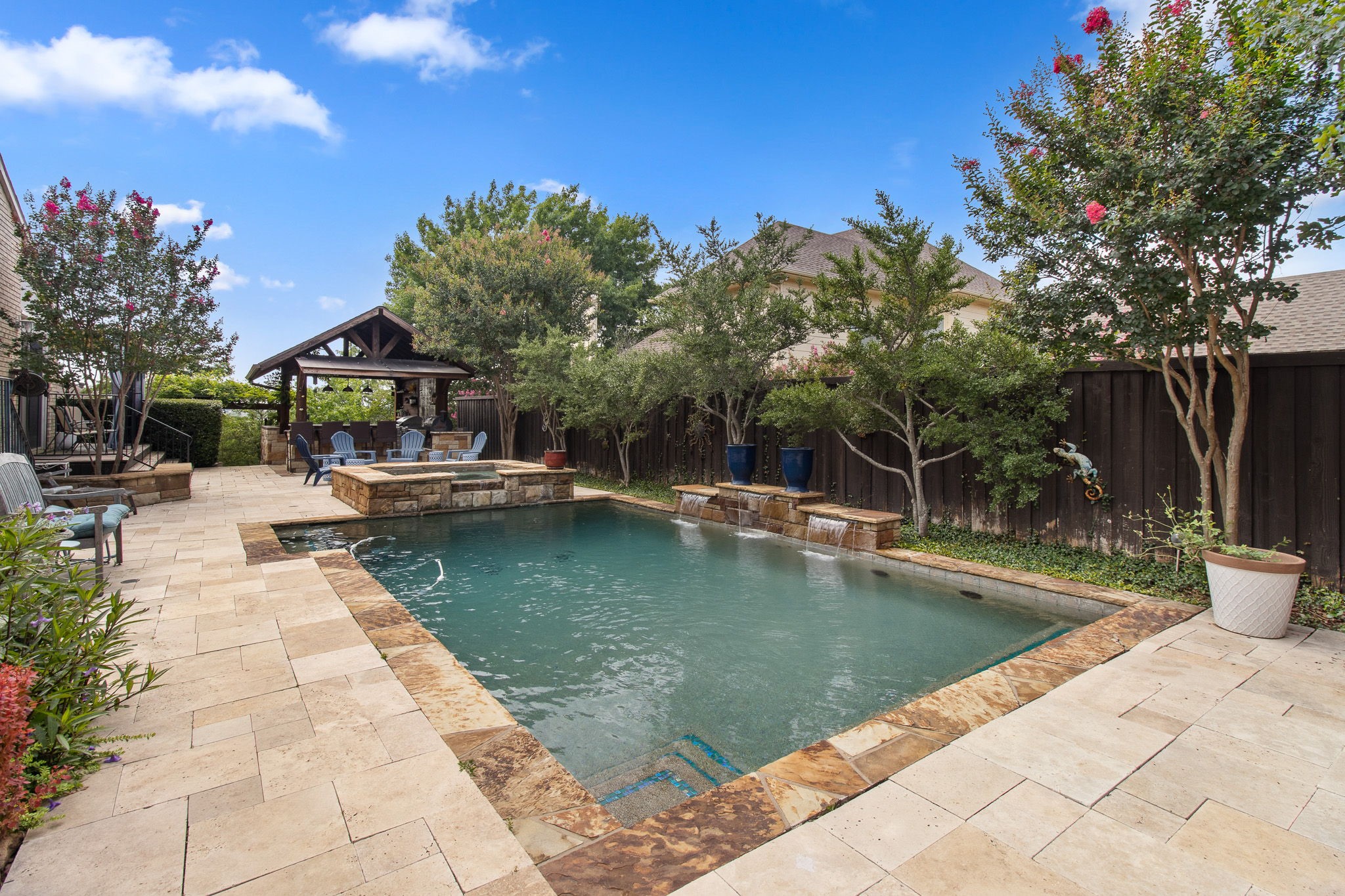 905 Crowley Road Arlington TX 76012