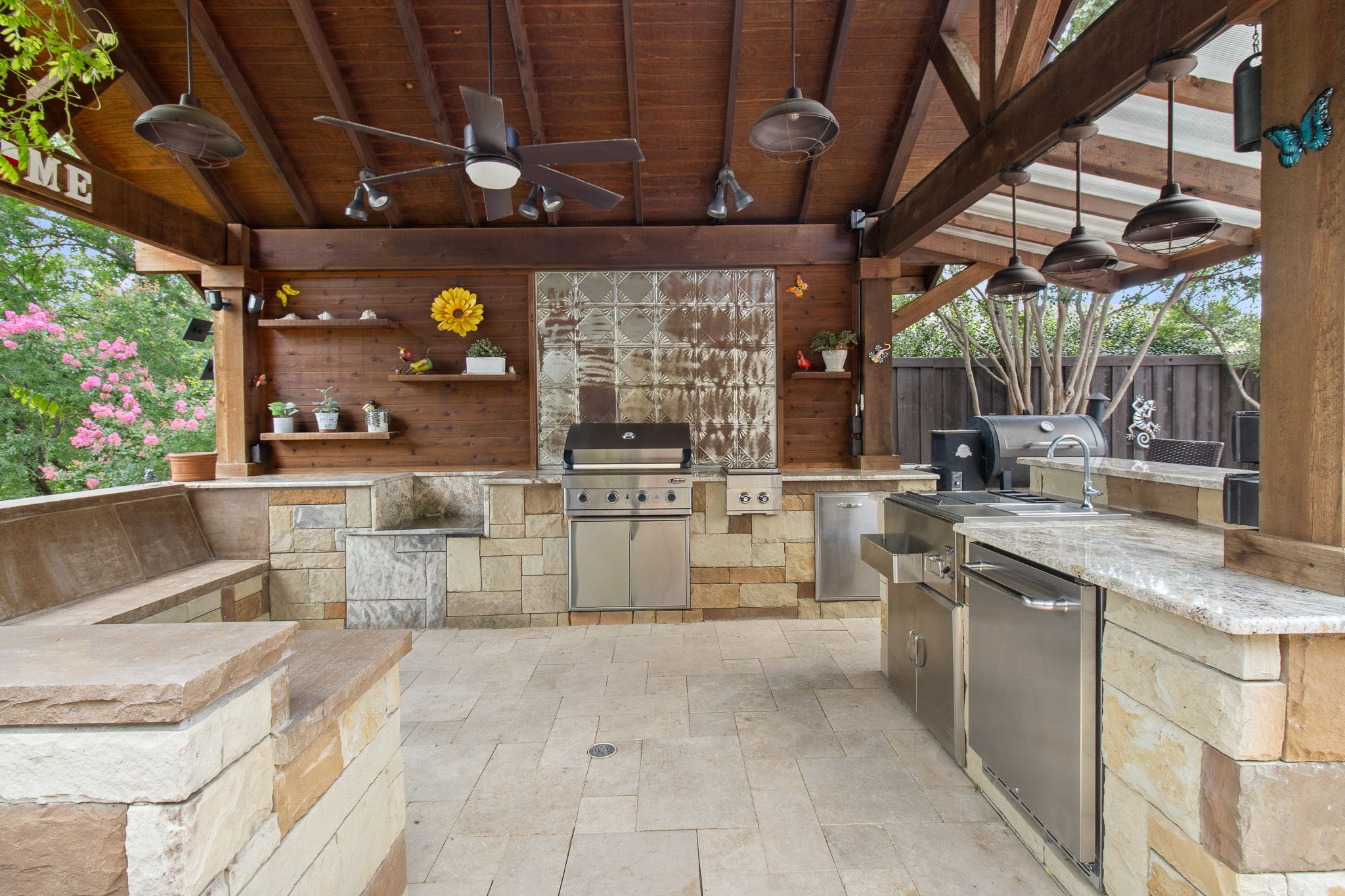 905 Crowley Road Arlington TX 76012