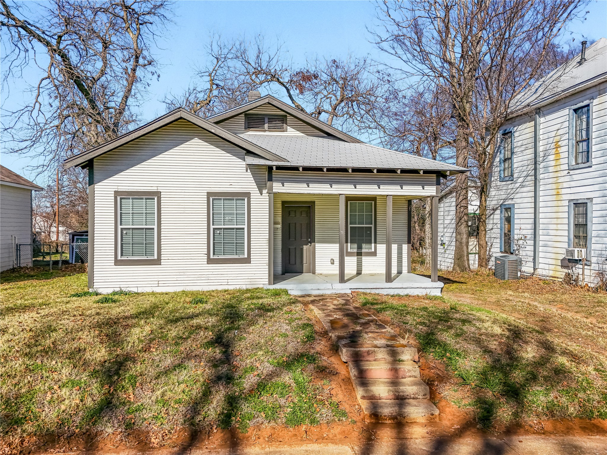 1123 W Morgan Street Denison TX 75020