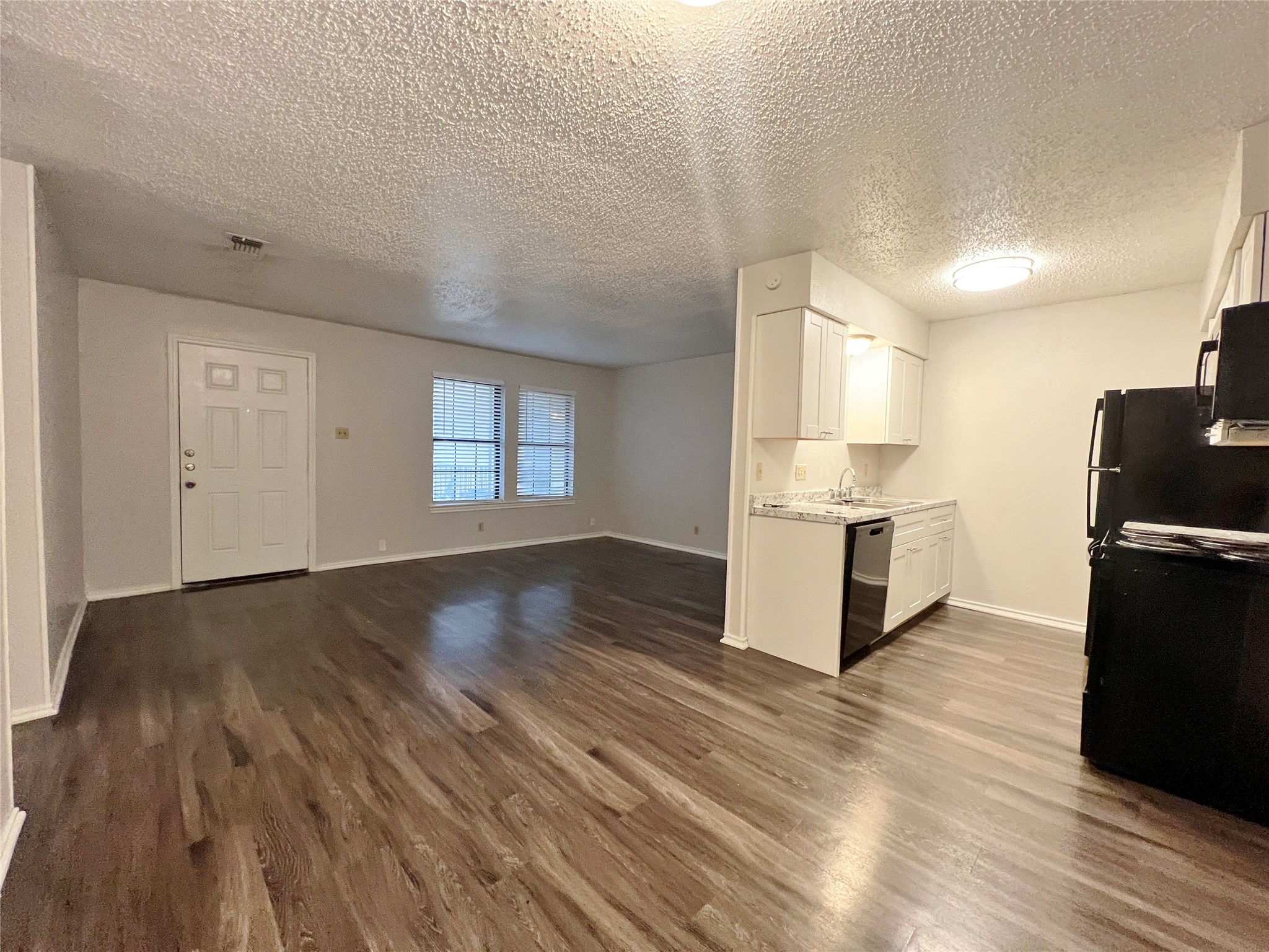 1108 N Elm Street Denton TX 76201