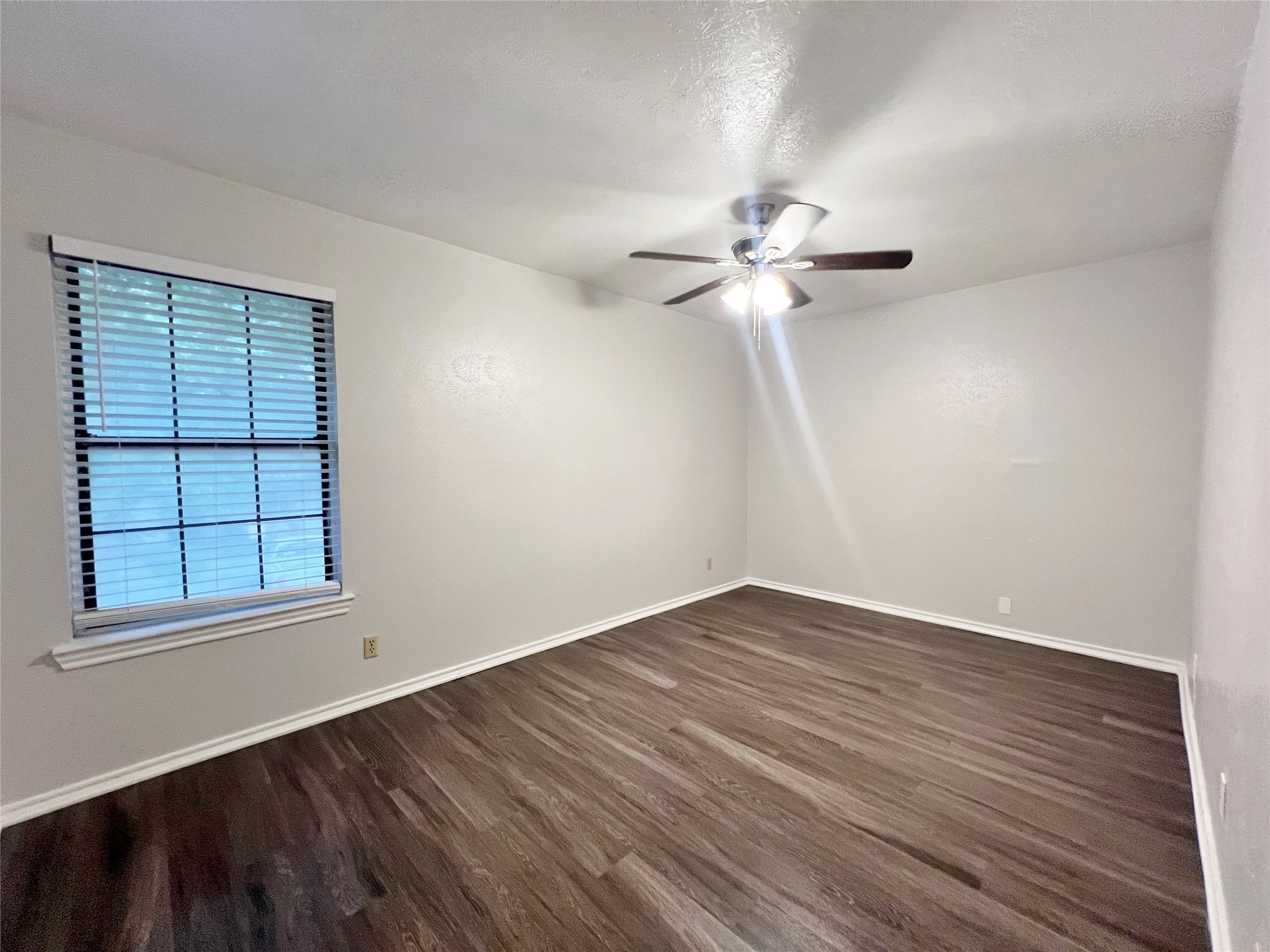 1108 N Elm Street Denton TX 76201