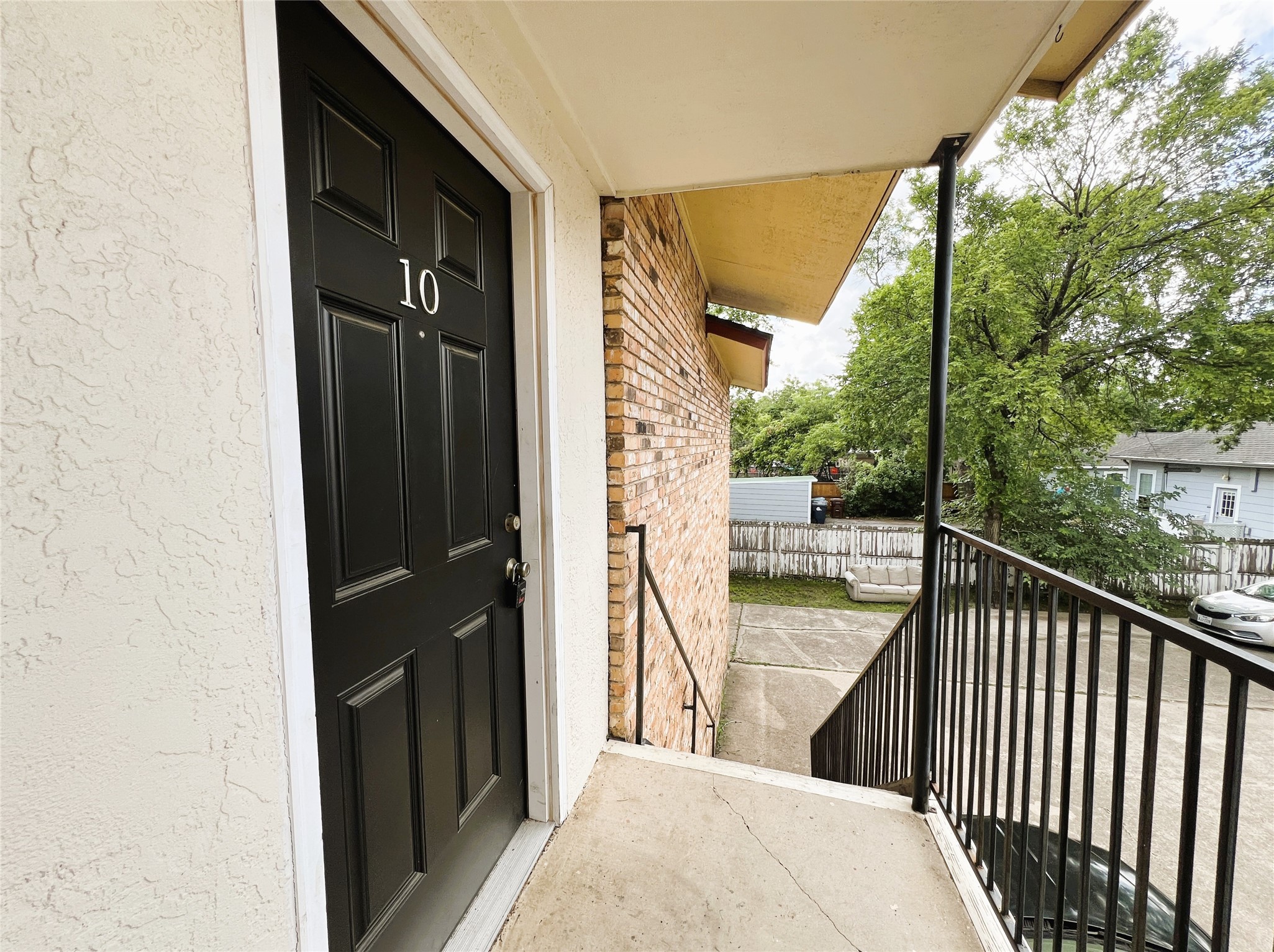 1108 N Elm Street Denton TX 76201