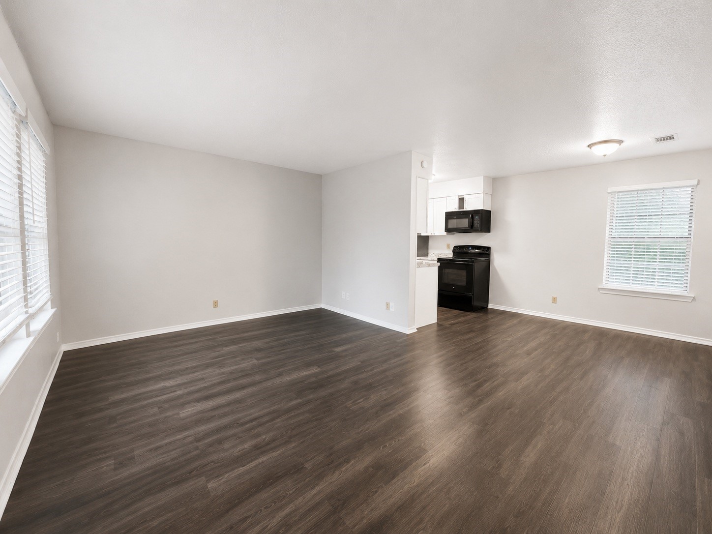1108 N Elm Street Denton TX 76201