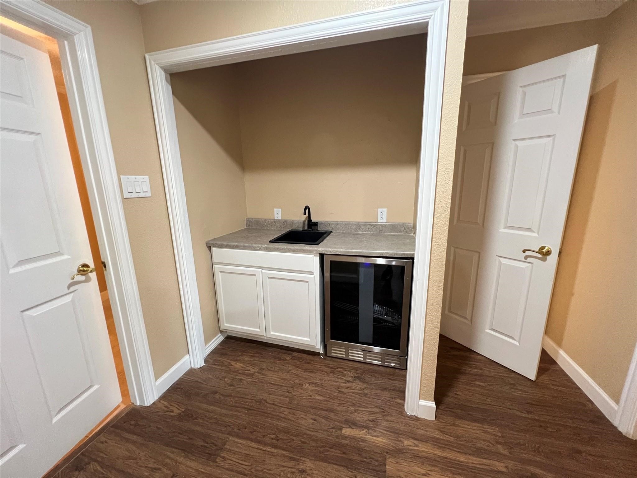 208 Shelmar Drive Euless TX 76039