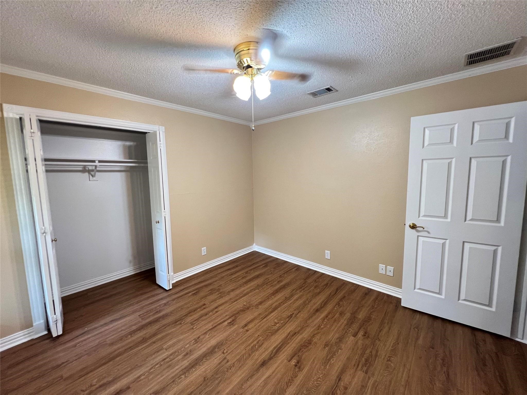 208 Shelmar Drive Euless TX 76039