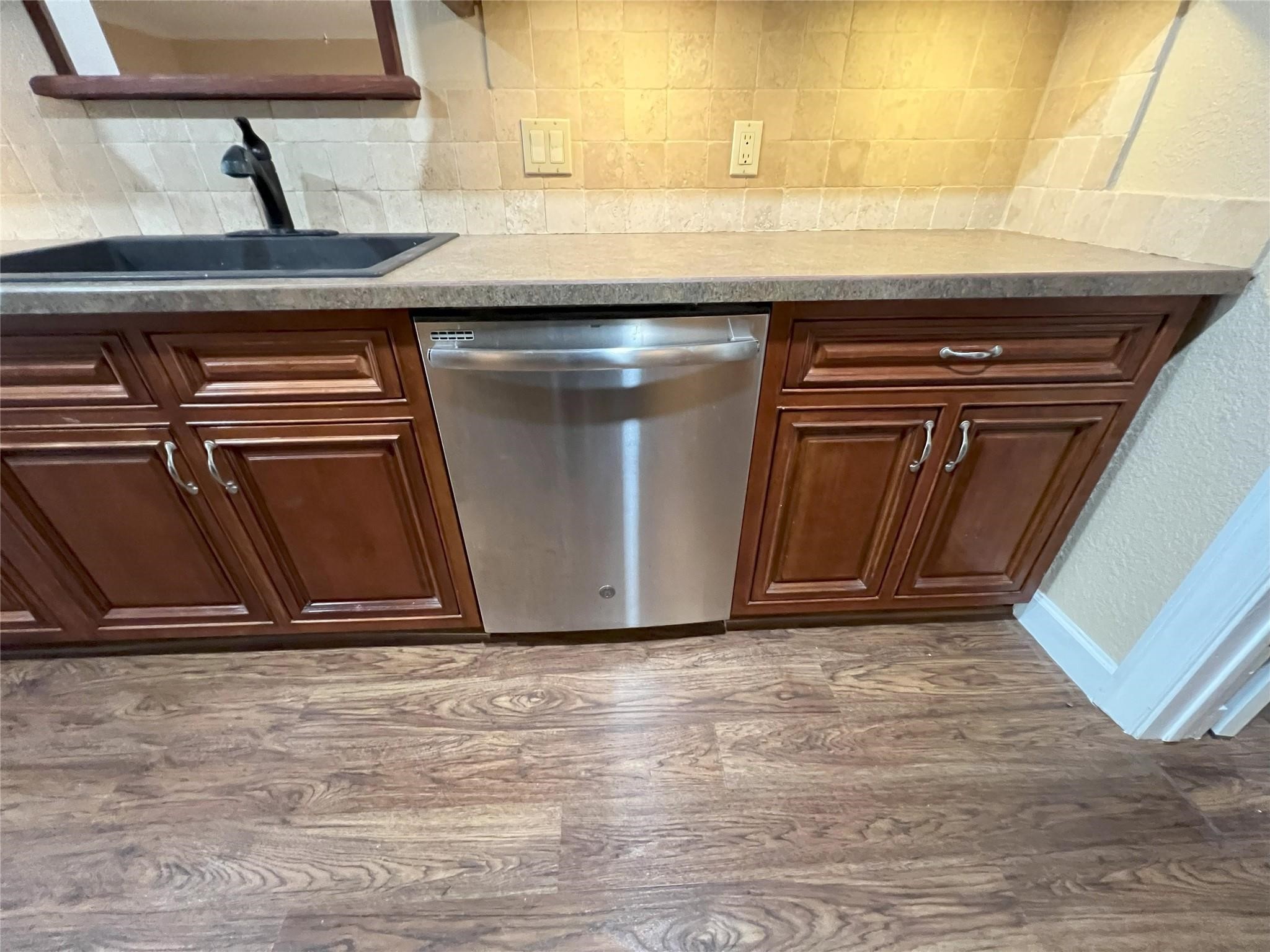 208 Shelmar Drive Euless TX 76039