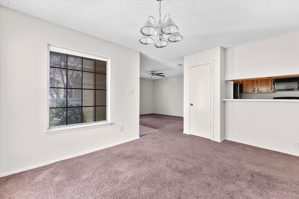 9621 Walnut Street Dallas TX 75243