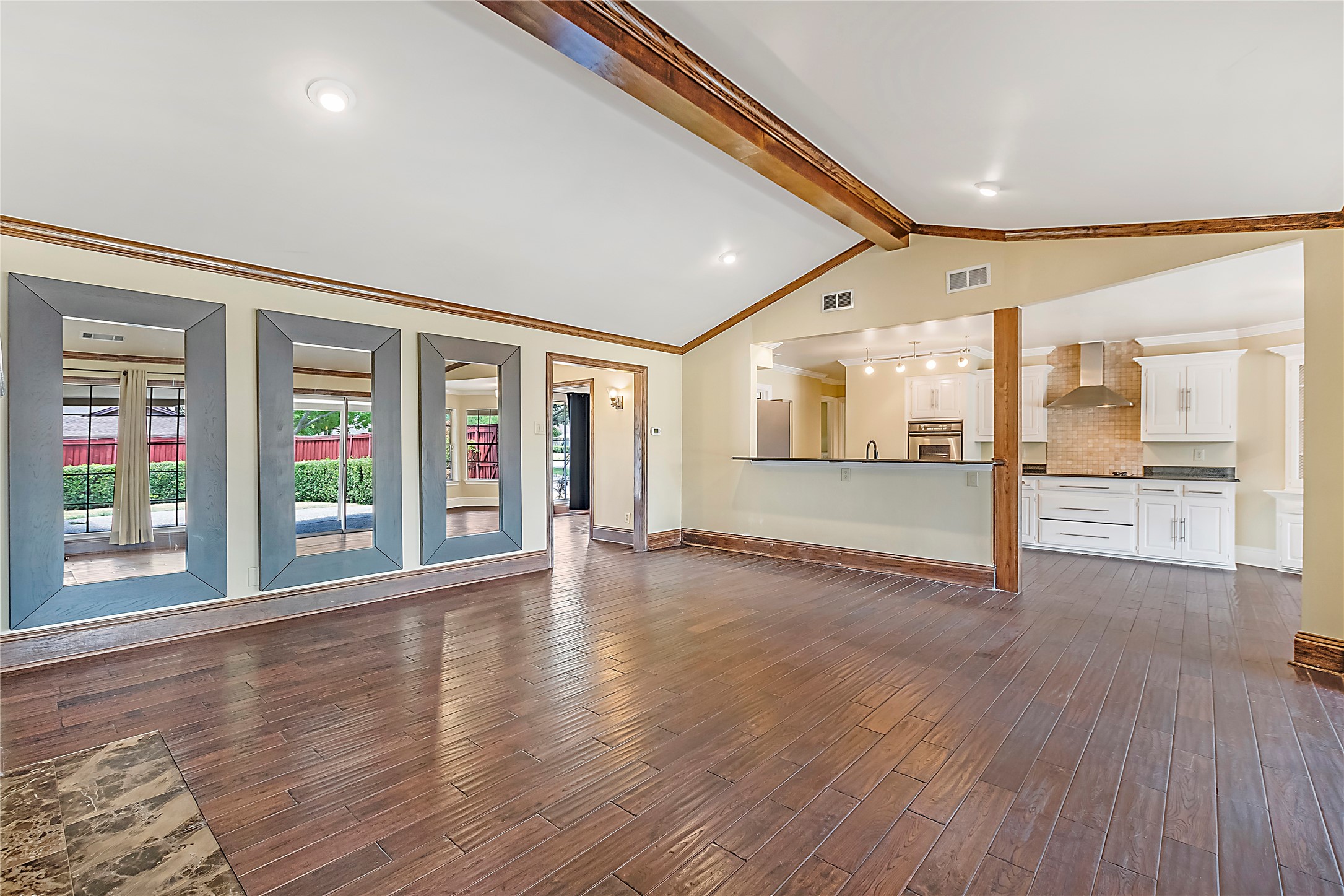 6109 Highgate Lane Dallas TX 75214