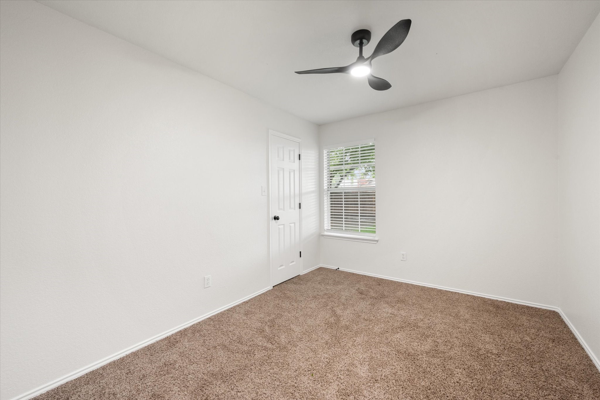 1627 Wintercrest Road Grand Prairie TX 75052
