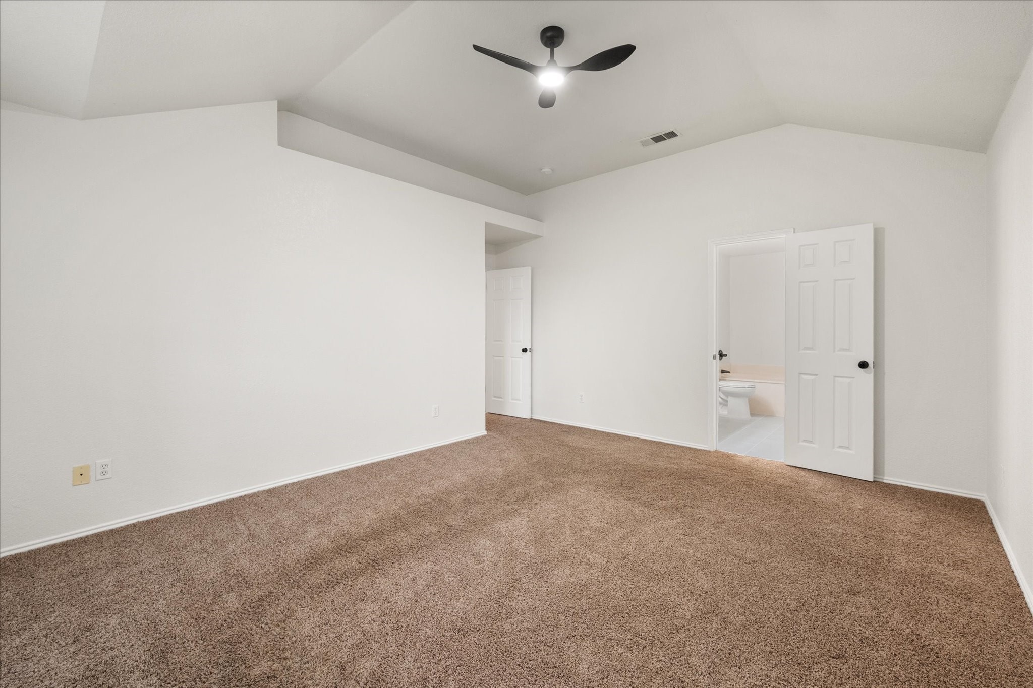 1627 Wintercrest Road Grand Prairie TX 75052