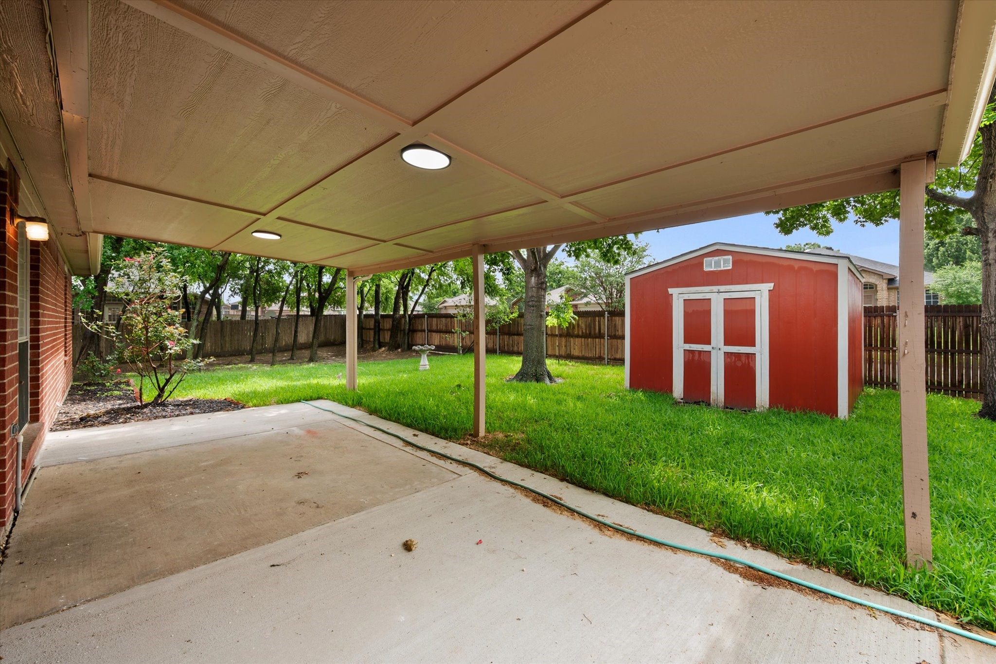 1627 Wintercrest Road Grand Prairie TX 75052