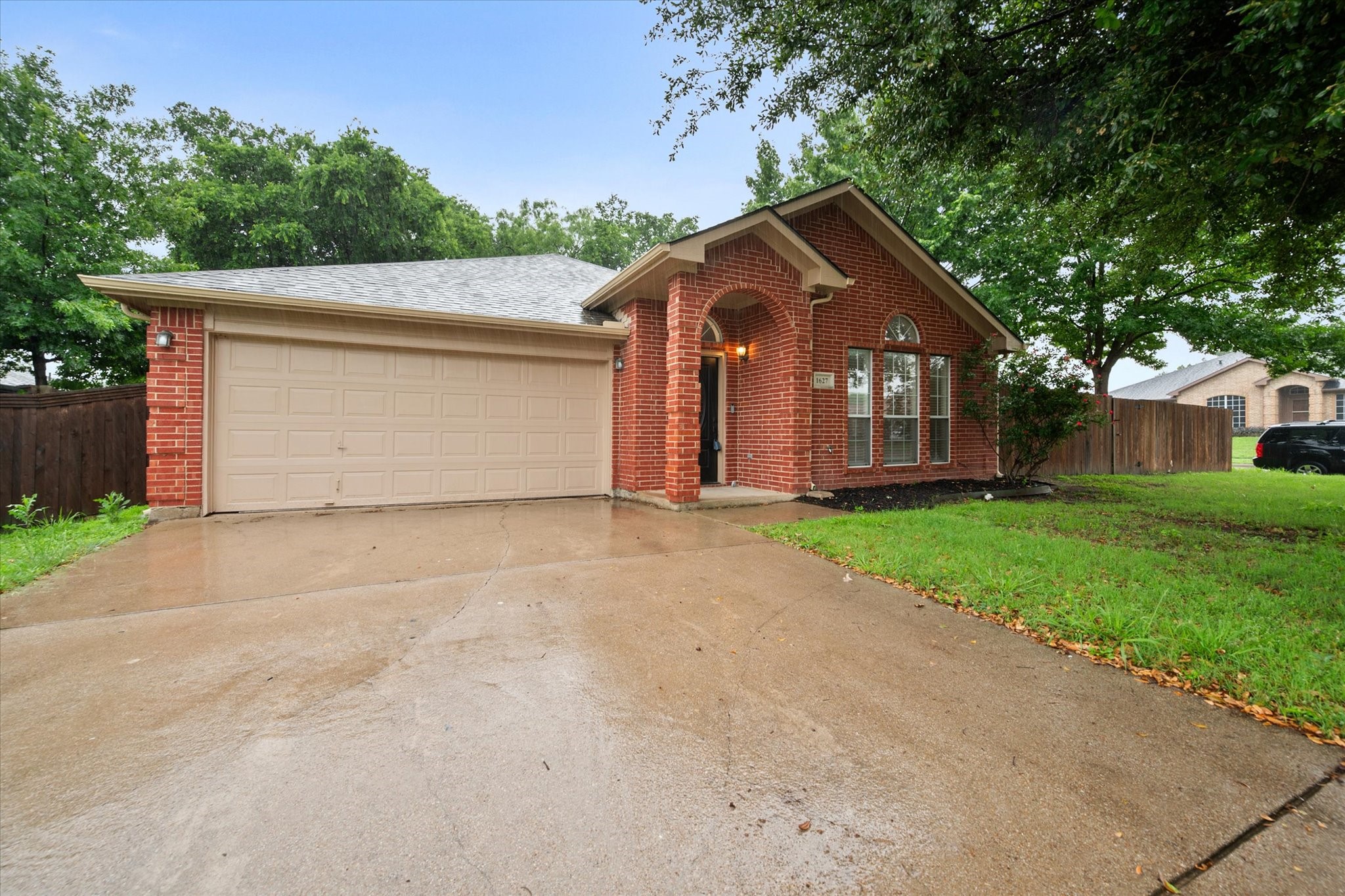 1627 Wintercrest Road Grand Prairie TX 75052