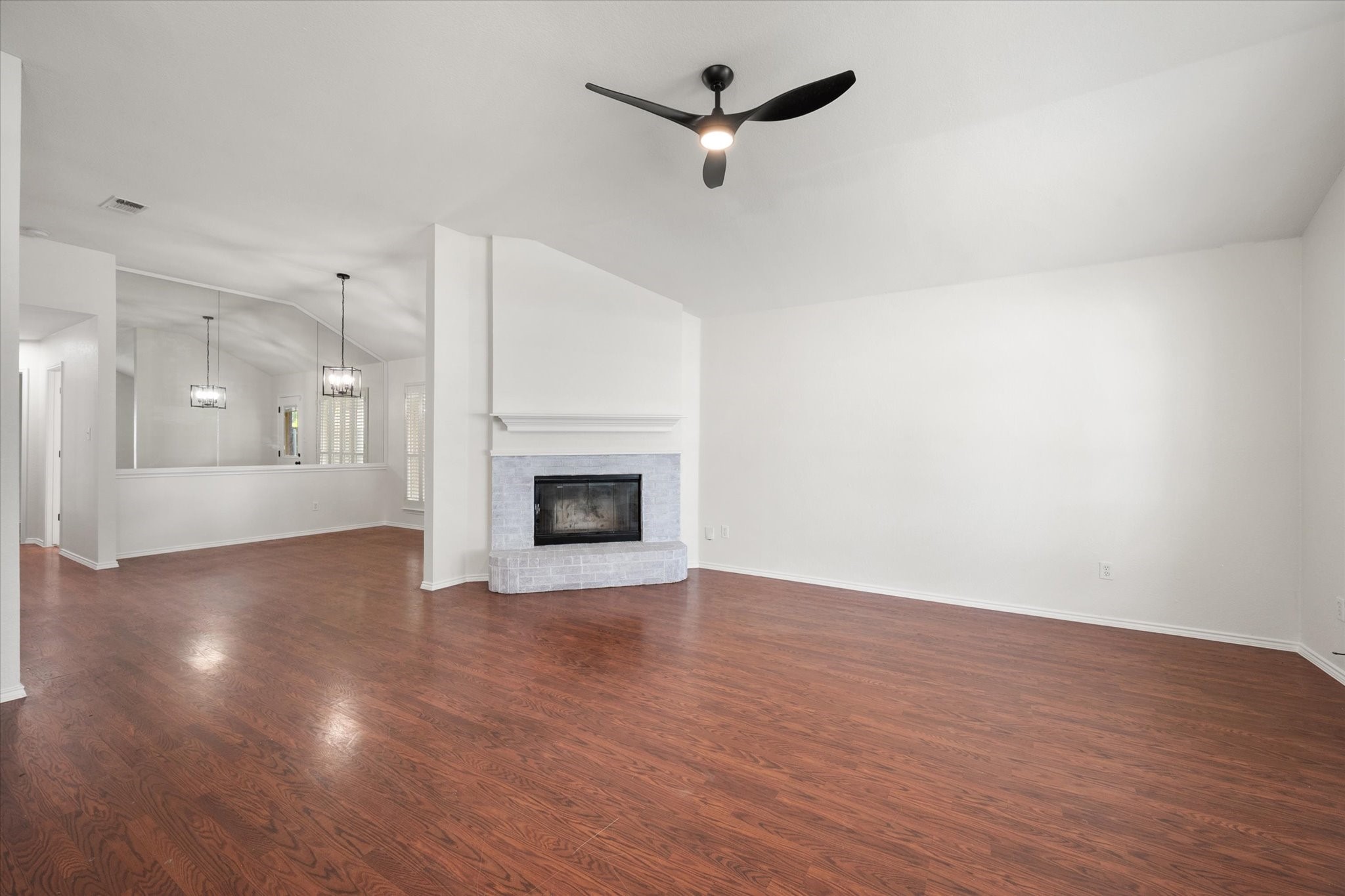 1627 Wintercrest Road Grand Prairie TX 75052