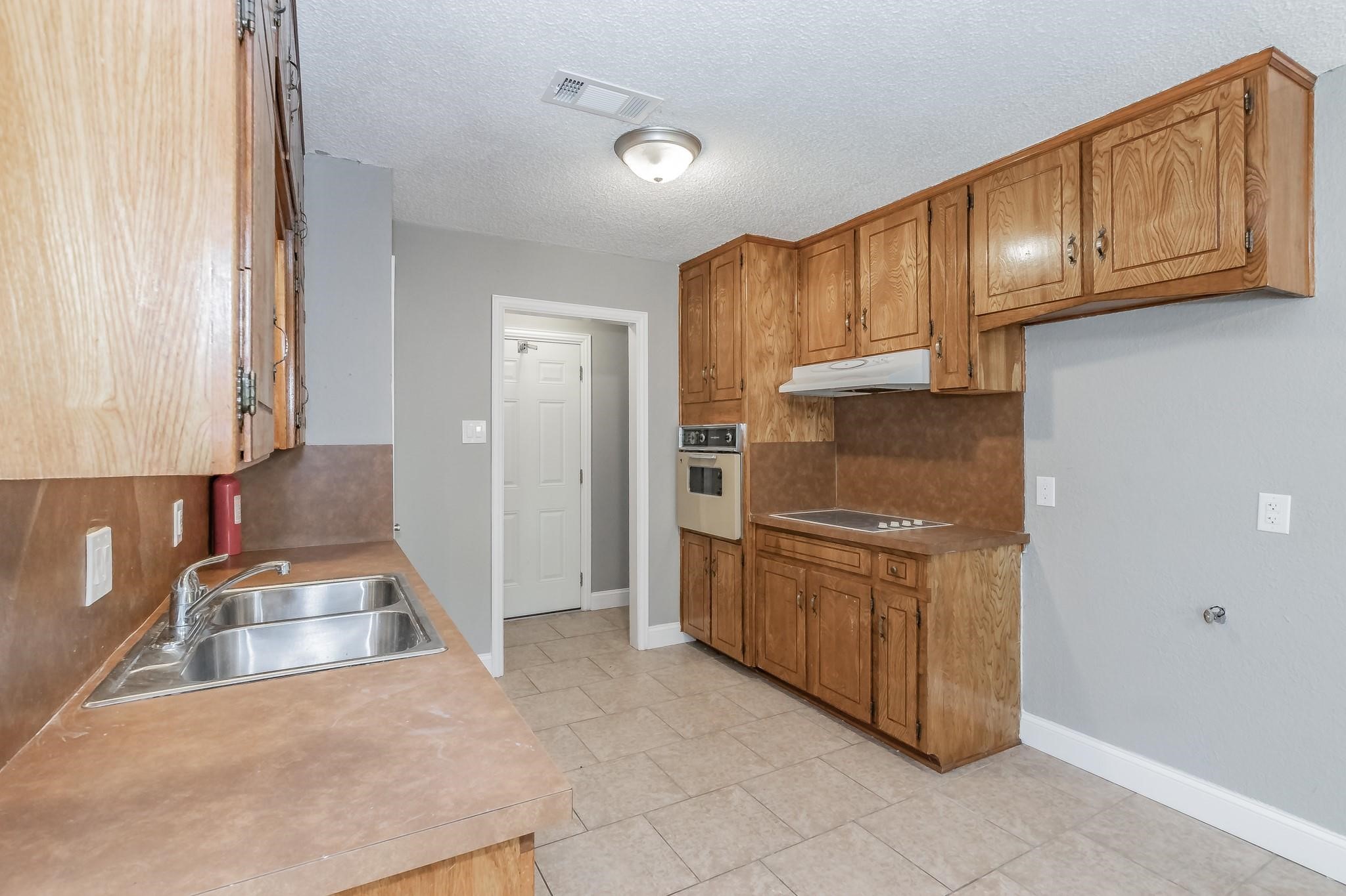 2013 Memphis Drive Bedford TX 76022