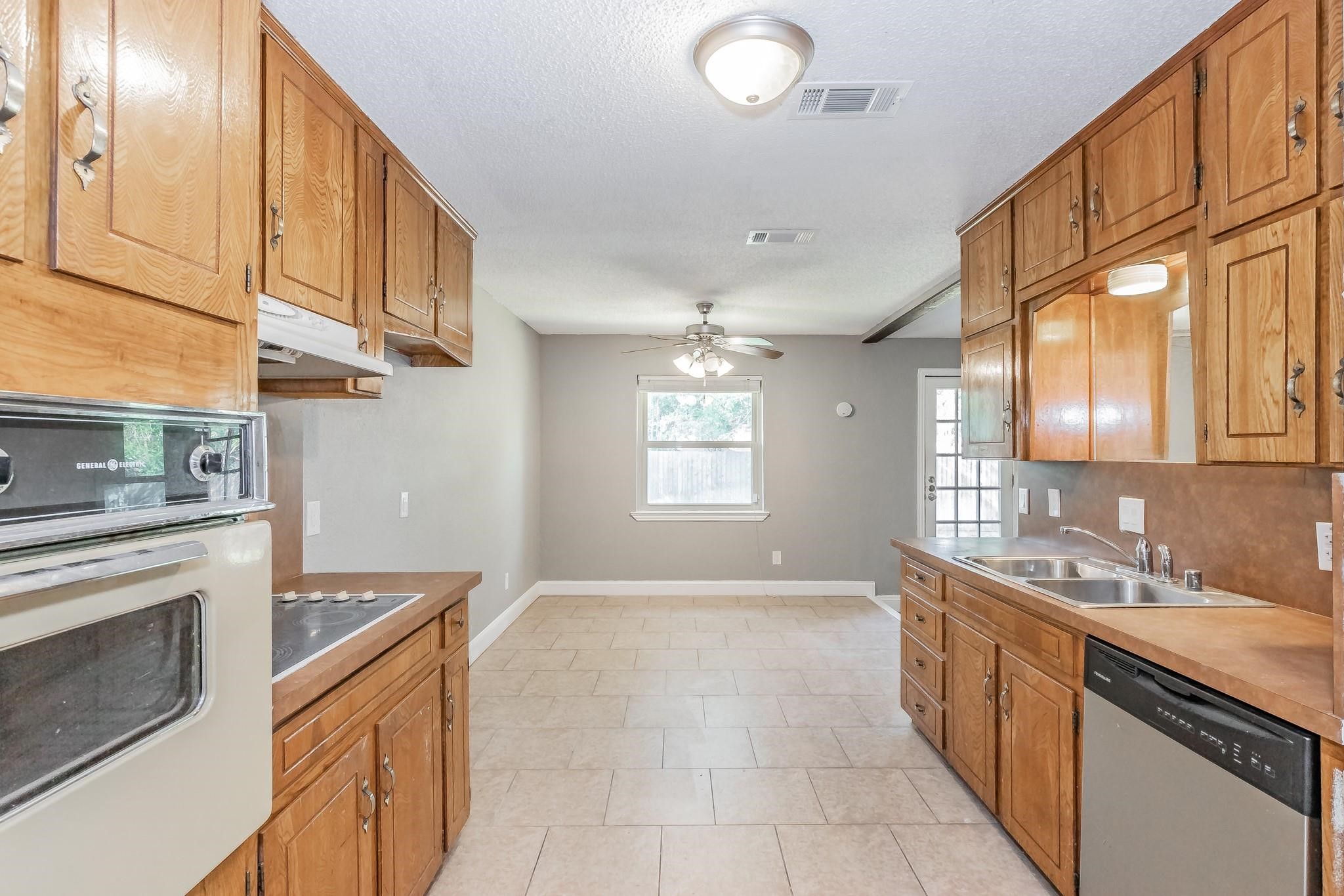 2013 Memphis Drive Bedford TX 76022