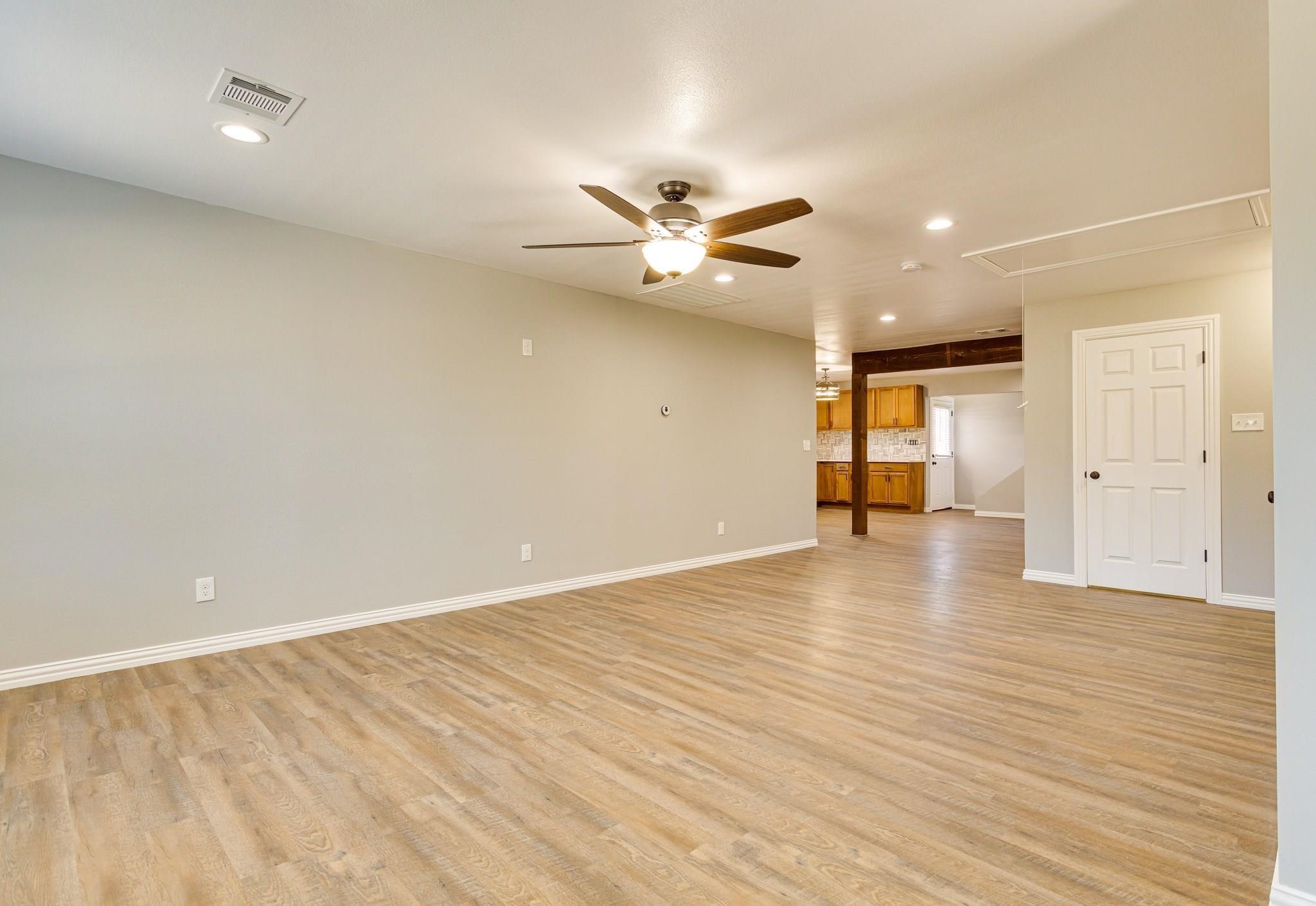 2725 Livingston Avenue Fort Worth TX 76110