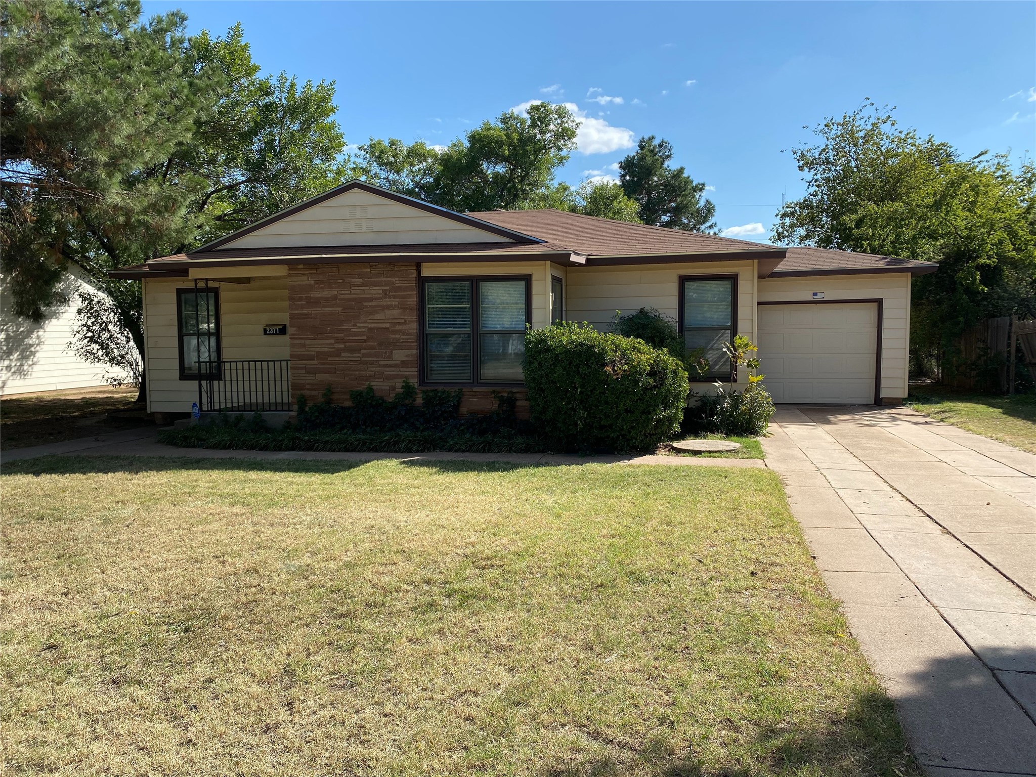 2371 Moore Street Abilene TX 79605