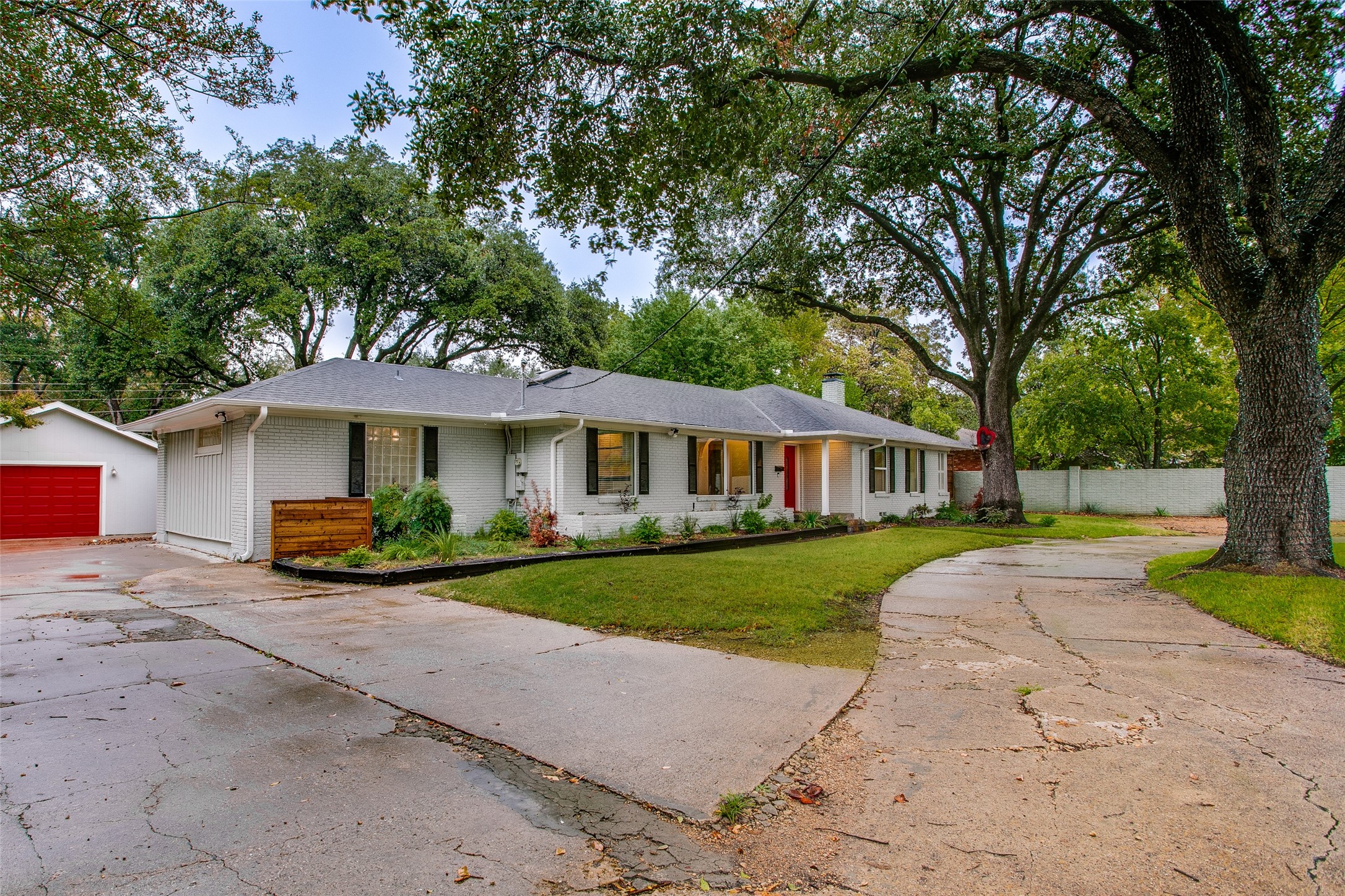 5815 Walnut Hill Lane Dallas TX 75230