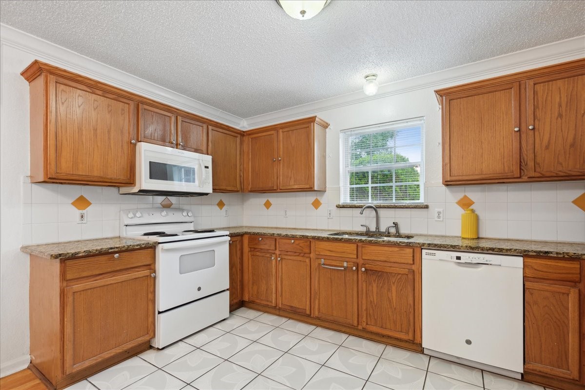4043 Gray Oak Place Dallas TX 75212
