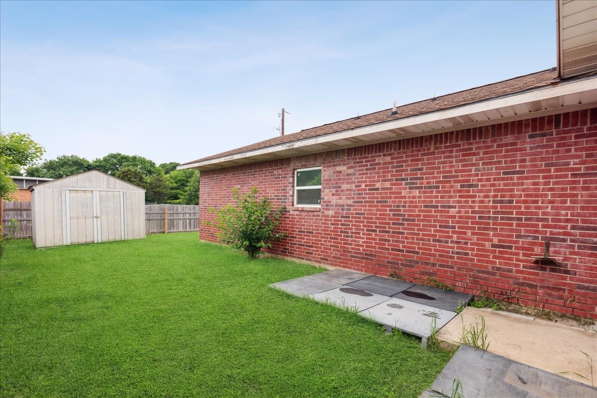 4043 Gray Oak Place Dallas TX 75212