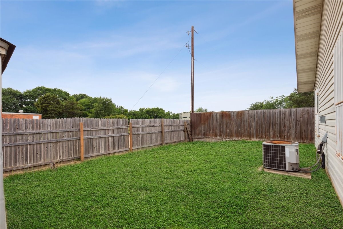 4043 Gray Oak Place Dallas TX 75212