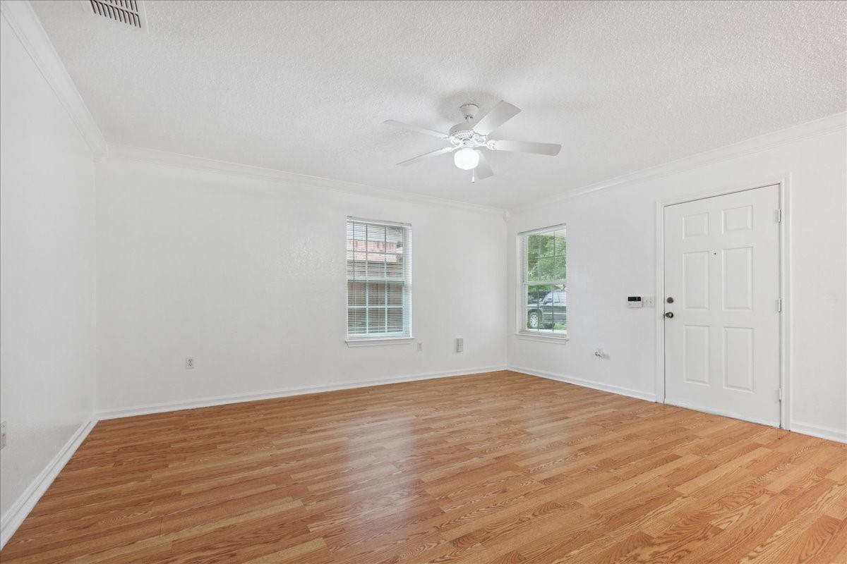 4043 Gray Oak Place Dallas TX 75212